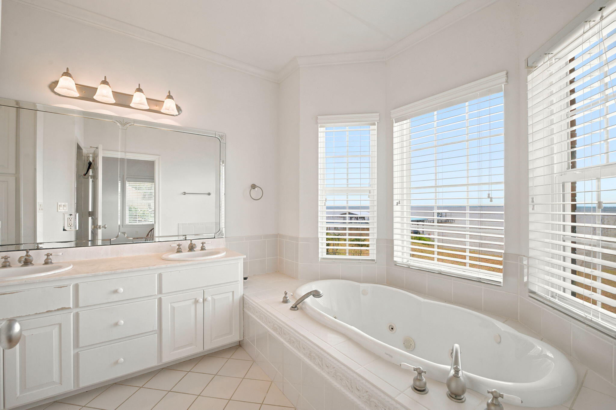 HICKORY SHORES - Residential