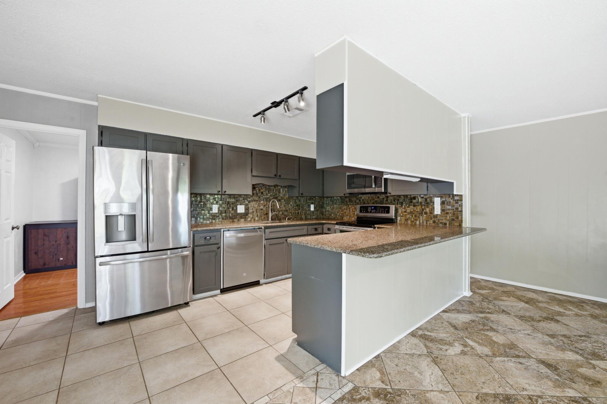 BAYOU POQUITO - Residential