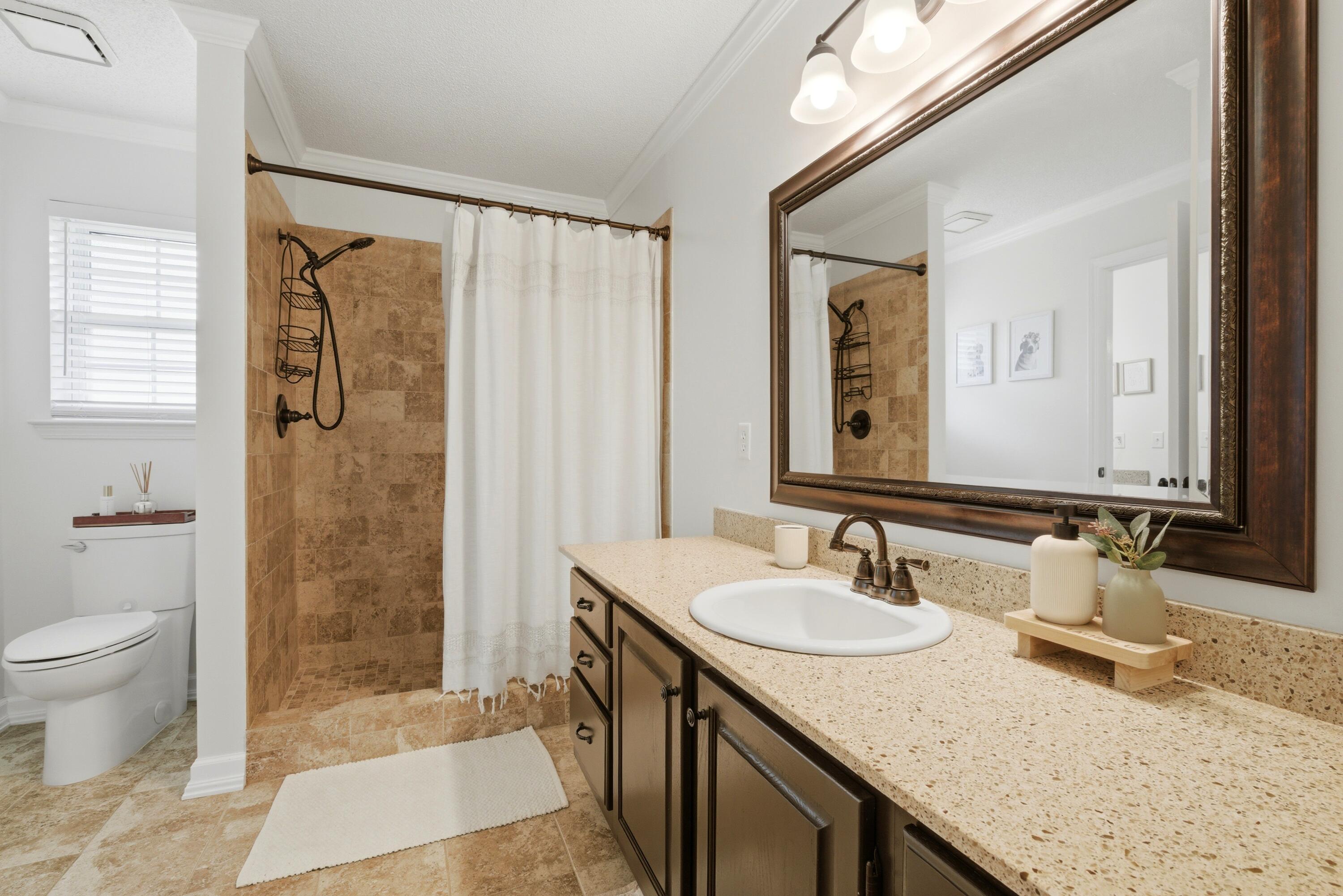 MARCUS POINTE - Residential