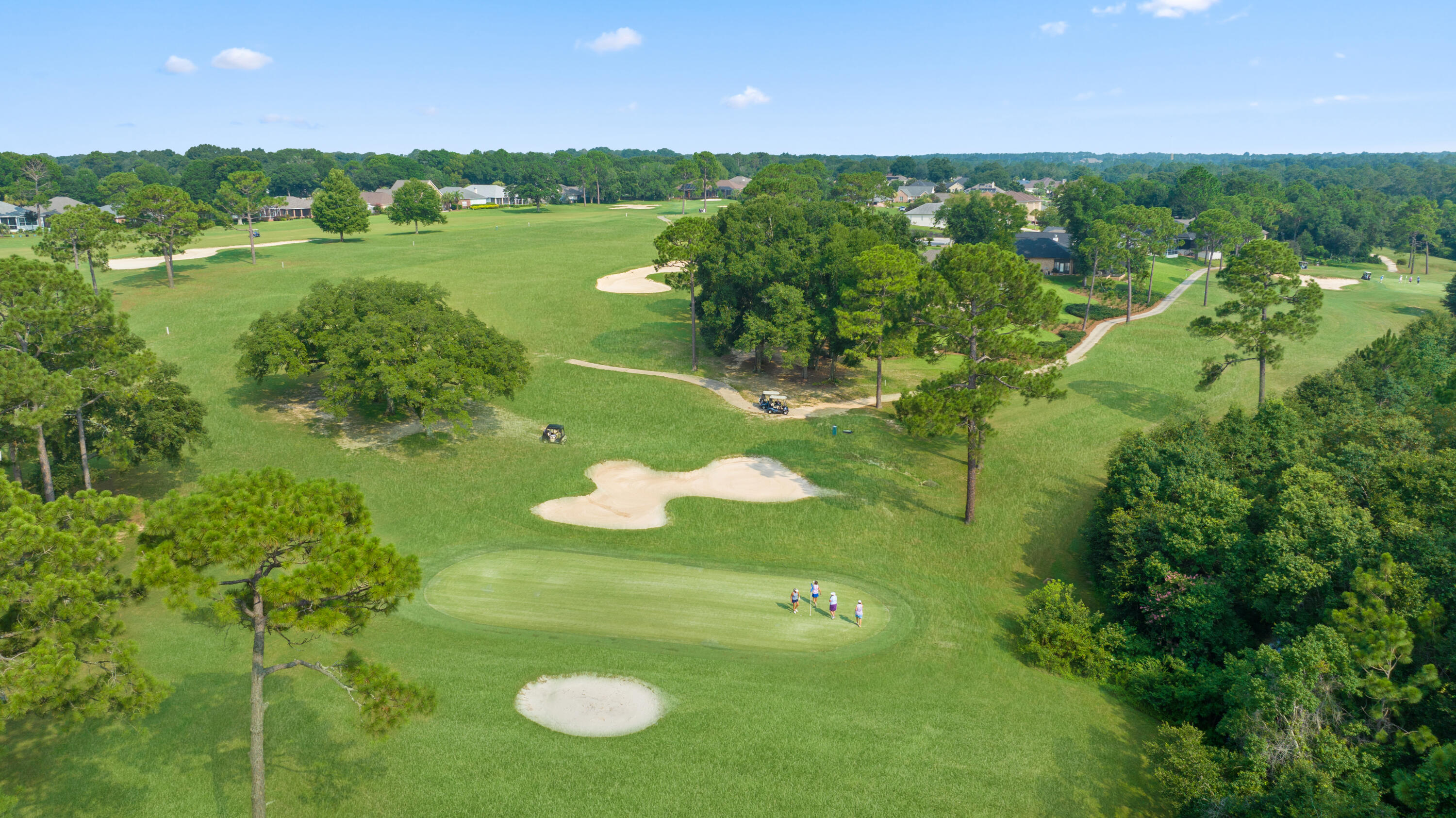 MARCUS POINTE - Residential