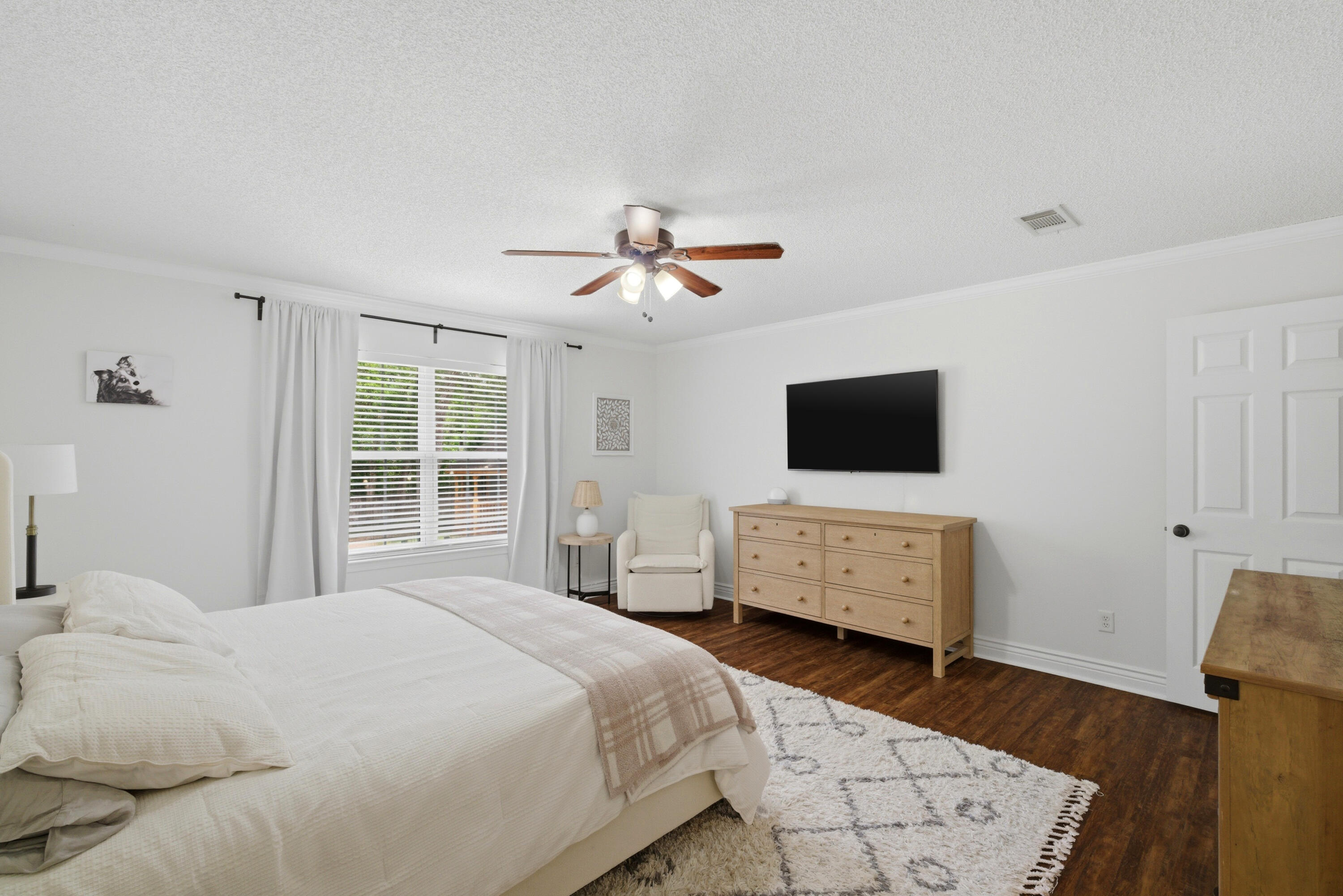MARCUS POINTE - Residential