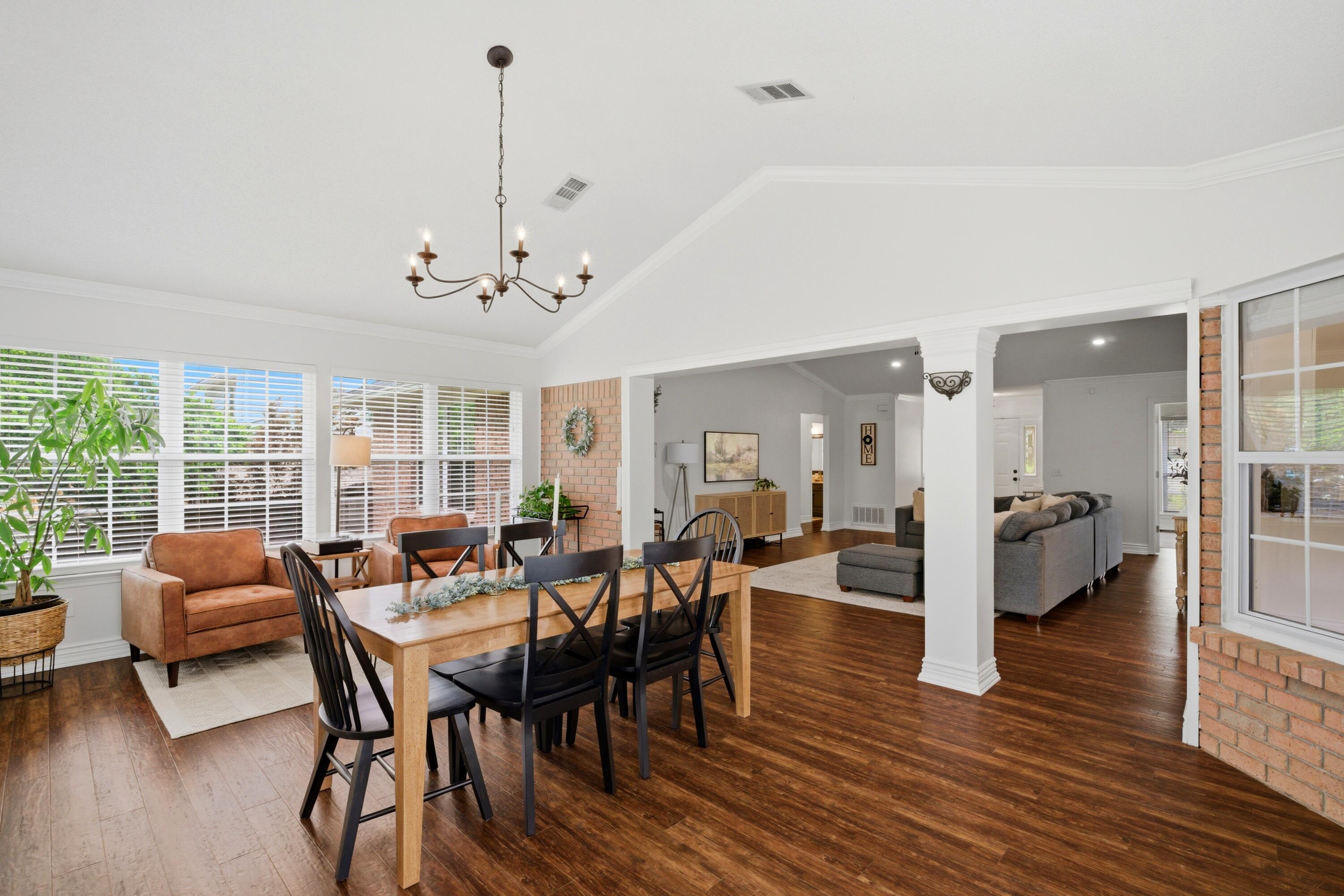 MARCUS POINTE - Residential