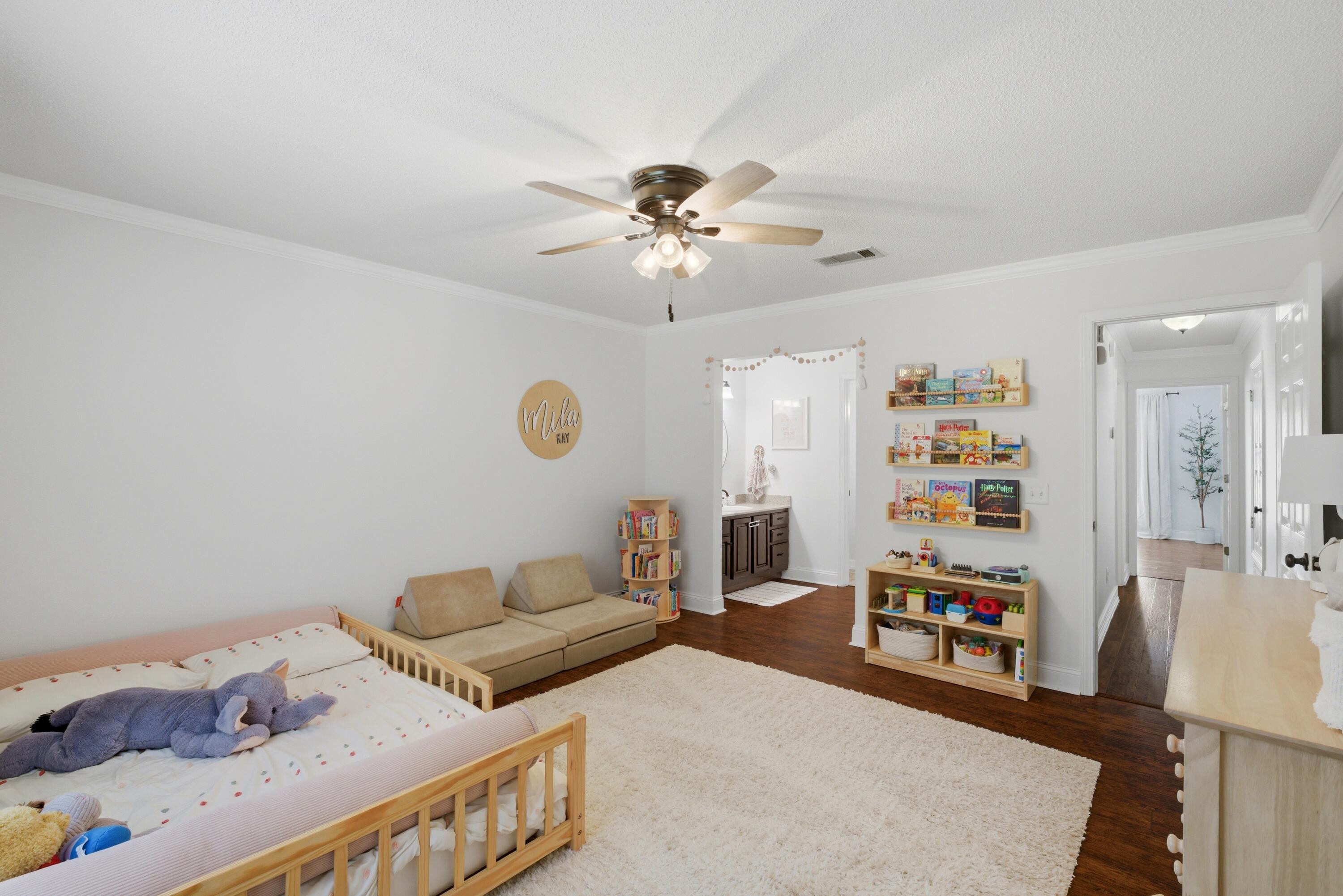 MARCUS POINTE - Residential