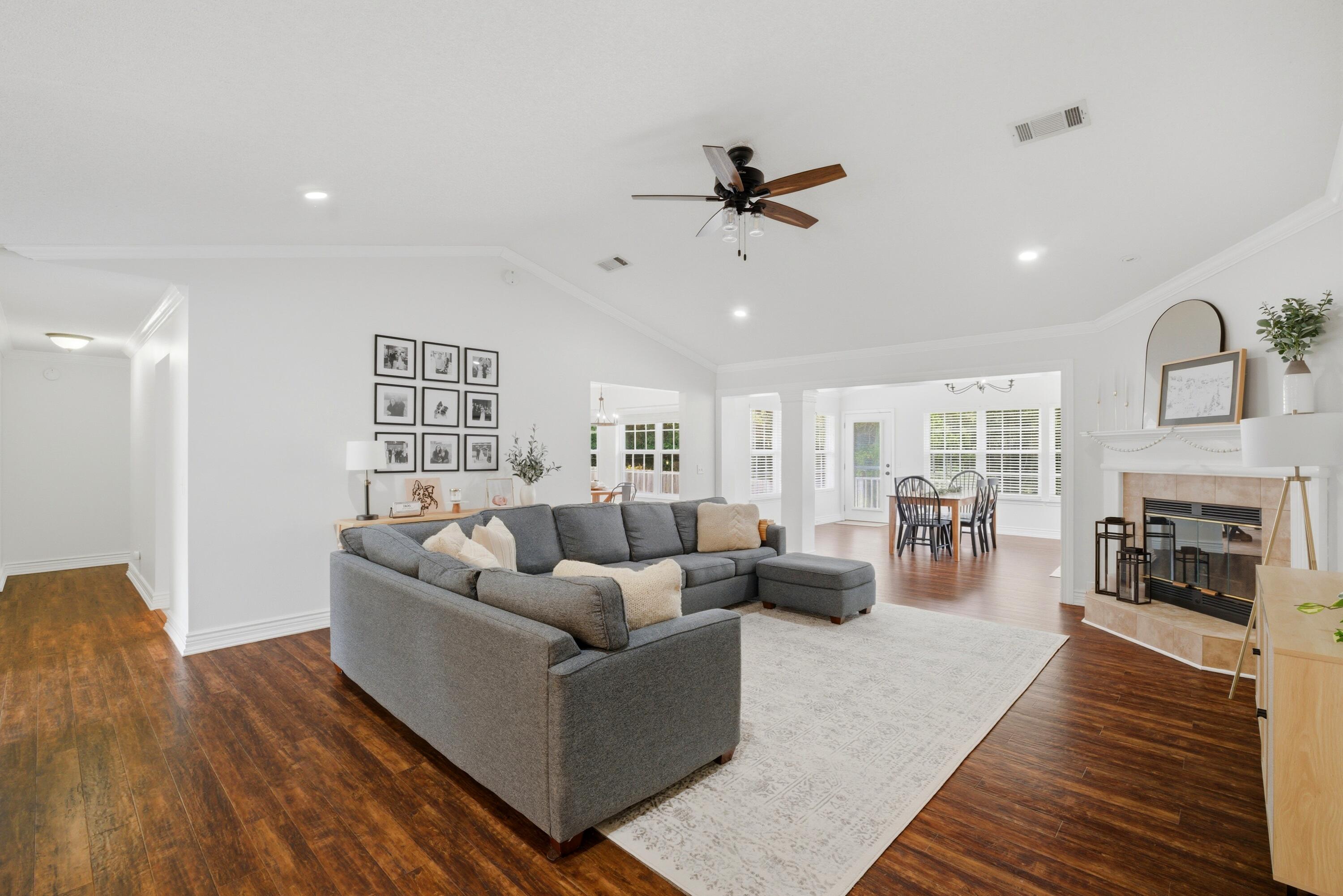MARCUS POINTE - Residential