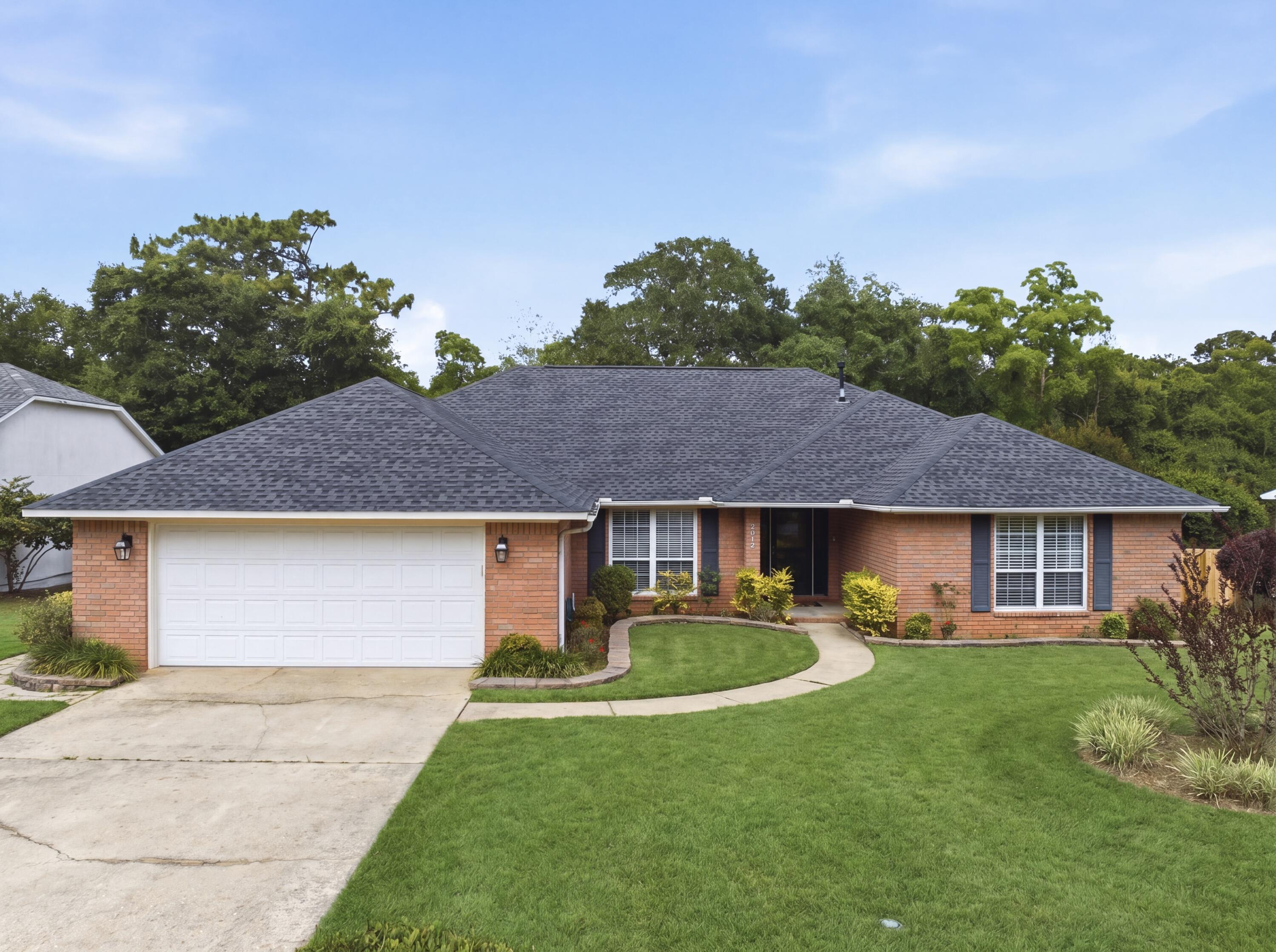 MARCUS POINTE - Residential