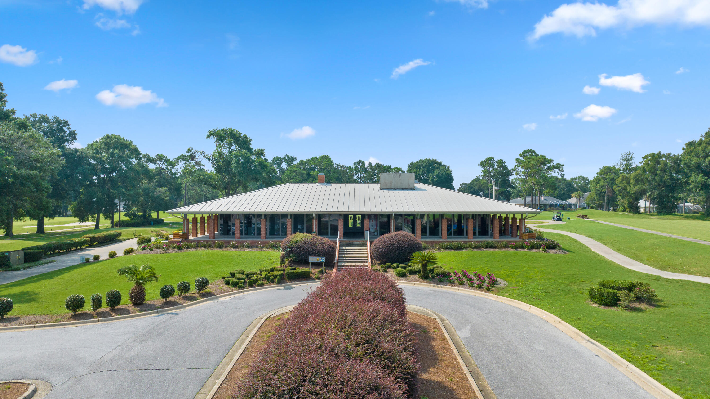 MARCUS POINTE - Residential