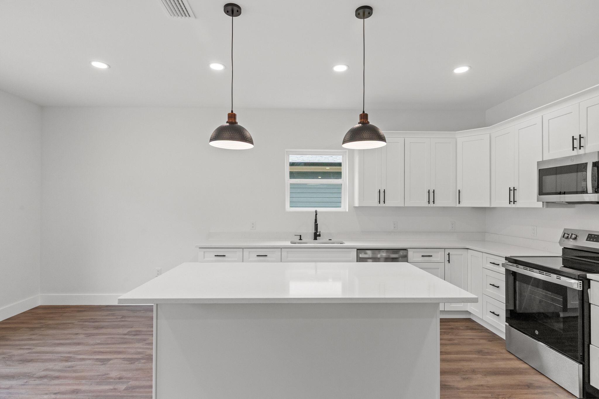 TOWN OF SANTA ROSA - Residential Lease