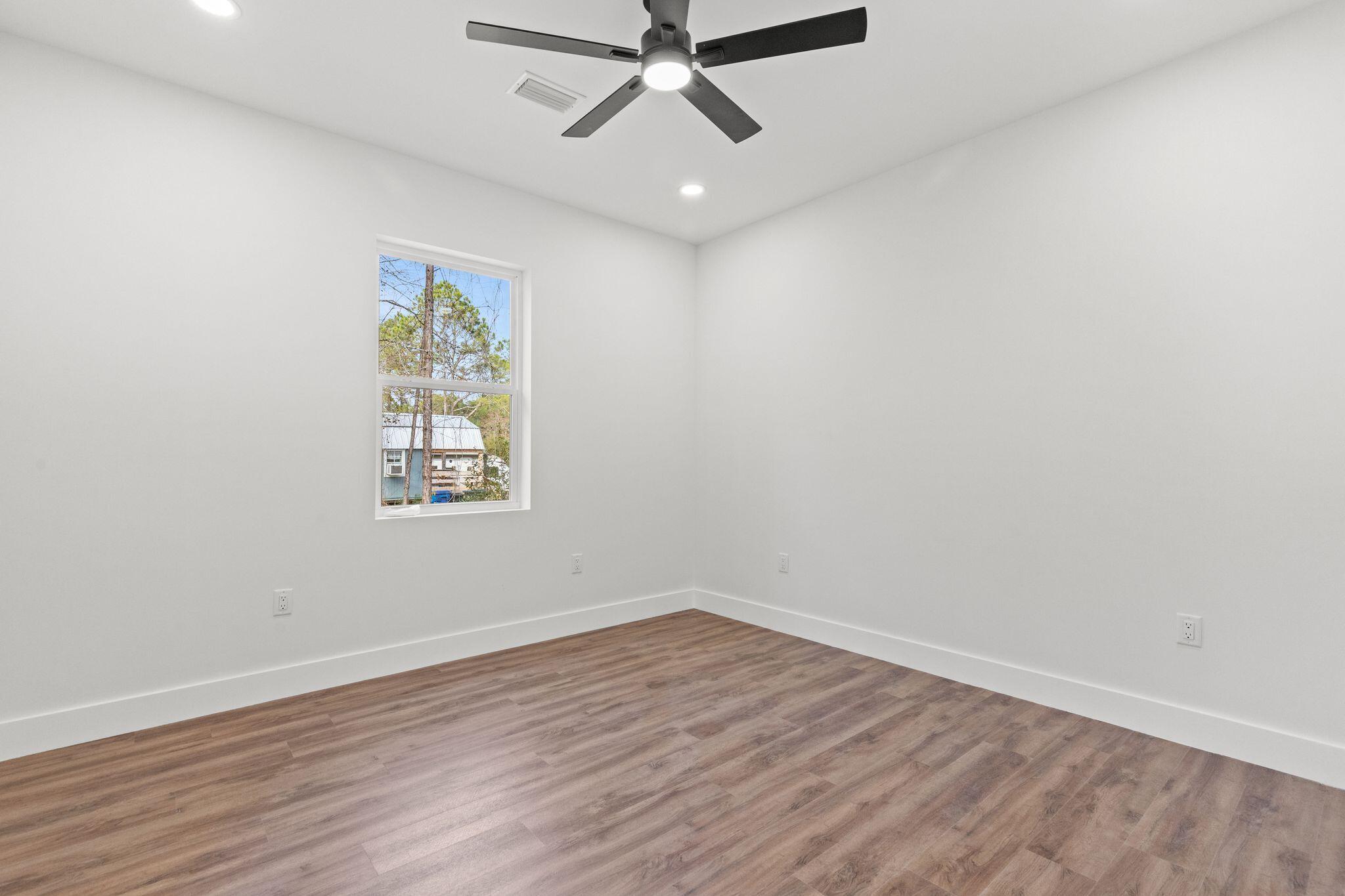 TOWN OF SANTA ROSA - Residential Lease