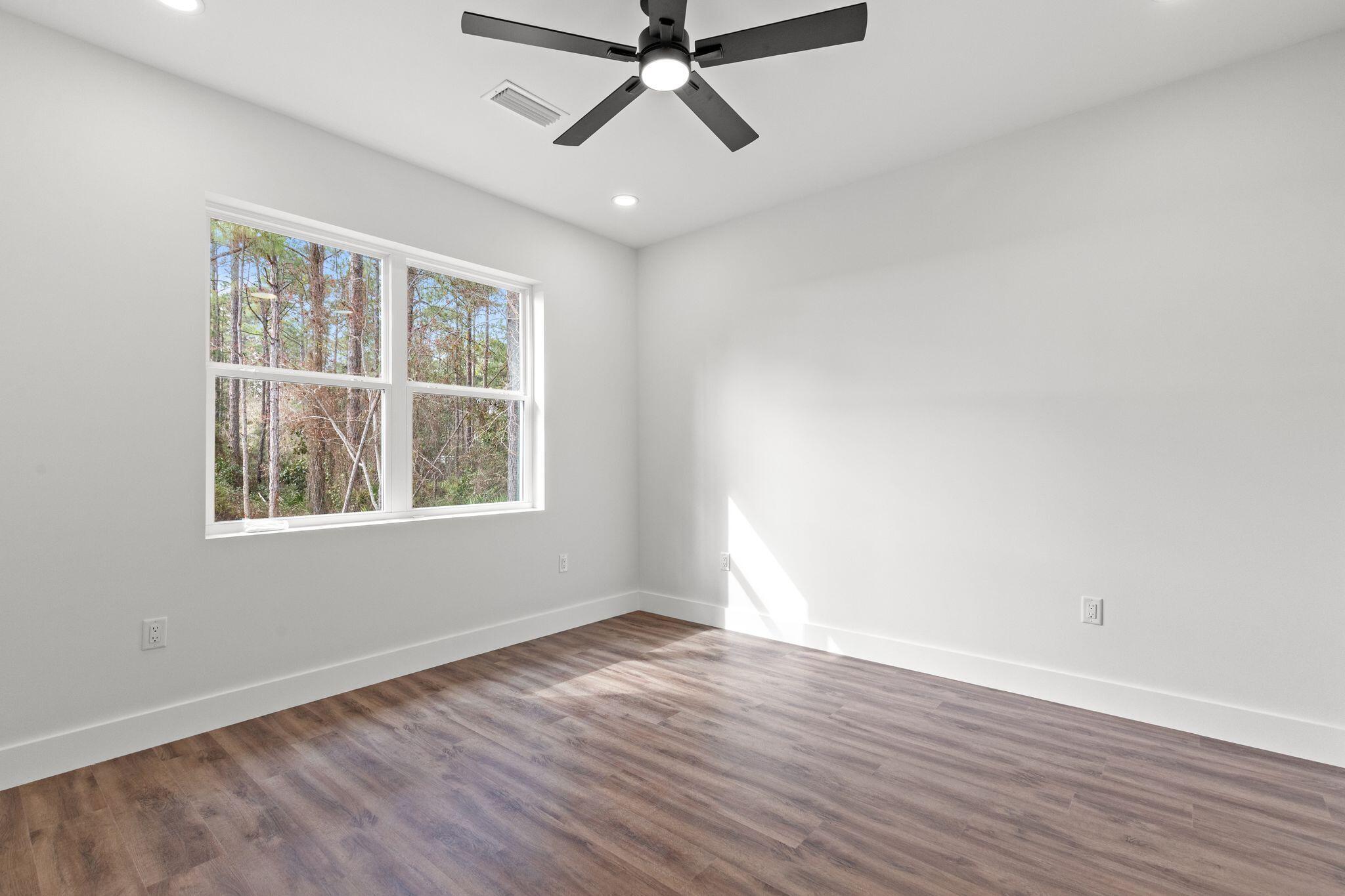 TOWN OF SANTA ROSA - Residential Lease