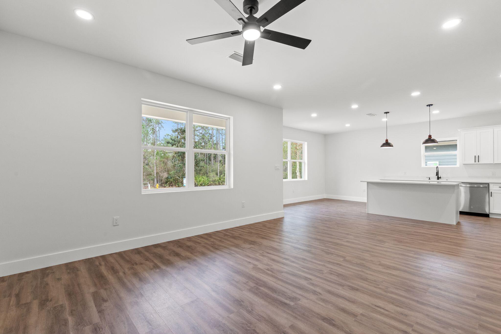 TOWN OF SANTA ROSA - Residential Lease
