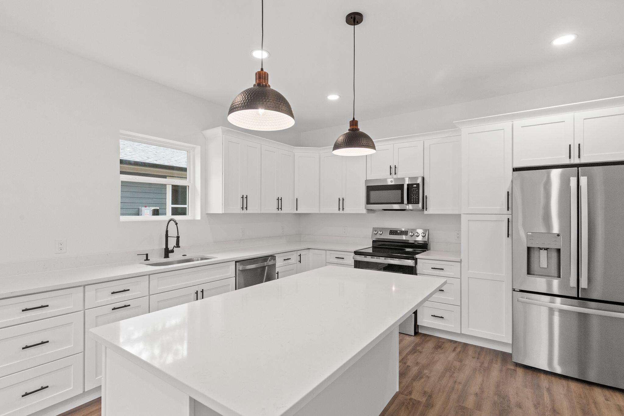 TOWN OF SANTA ROSA - Residential Lease