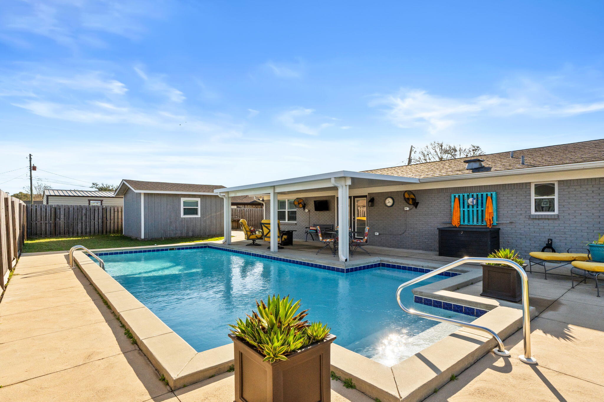 BAY FRONT - Residential