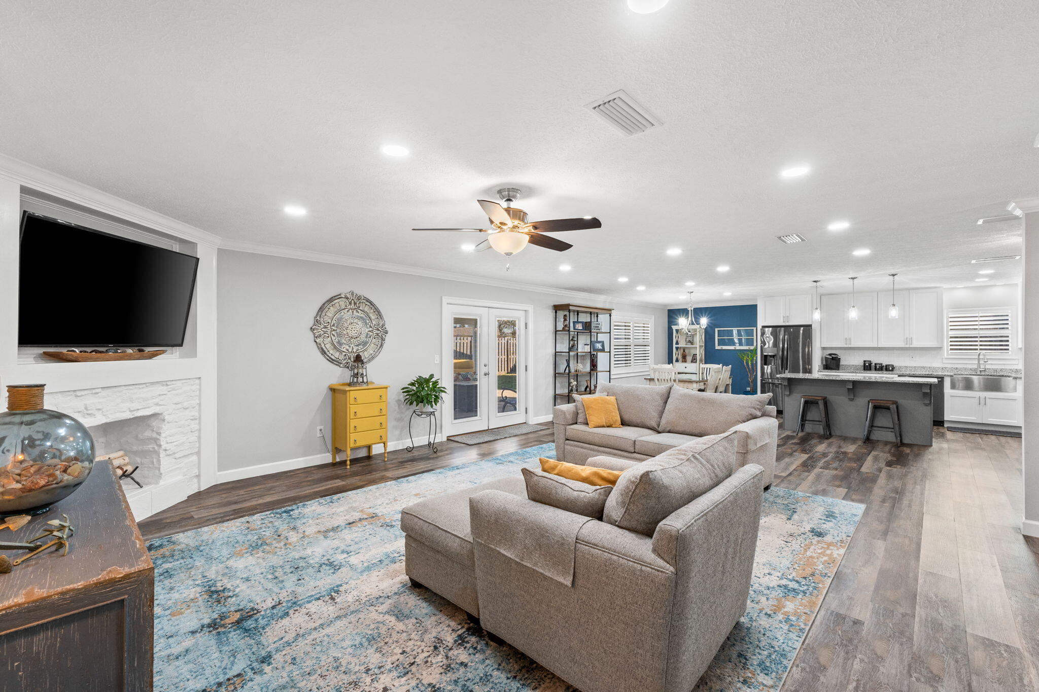 BAY FRONT - Residential