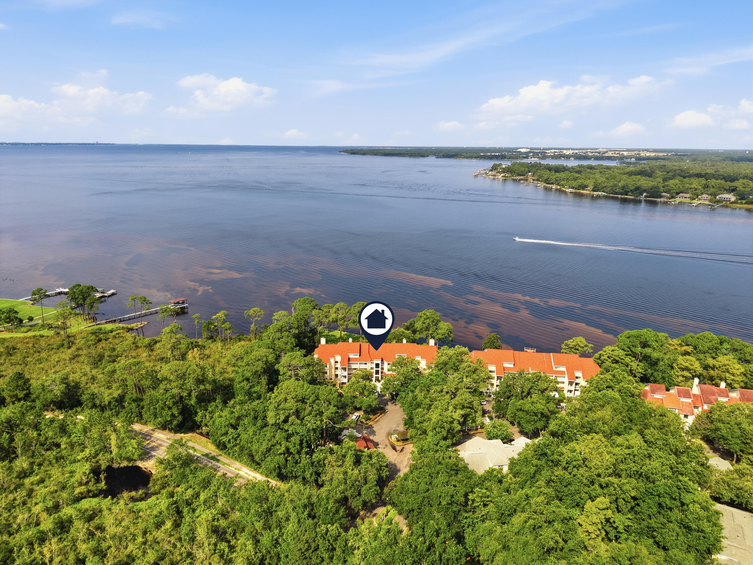 BAY VILLAS - Residential Lease
