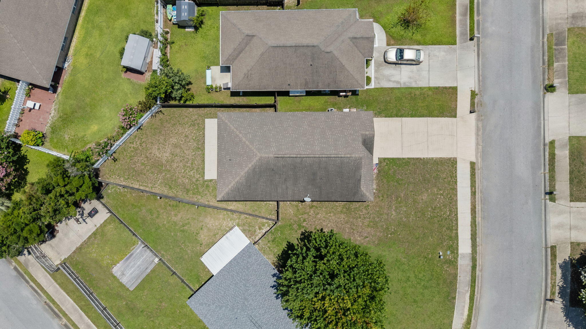 SHADOW LAKES - Residential