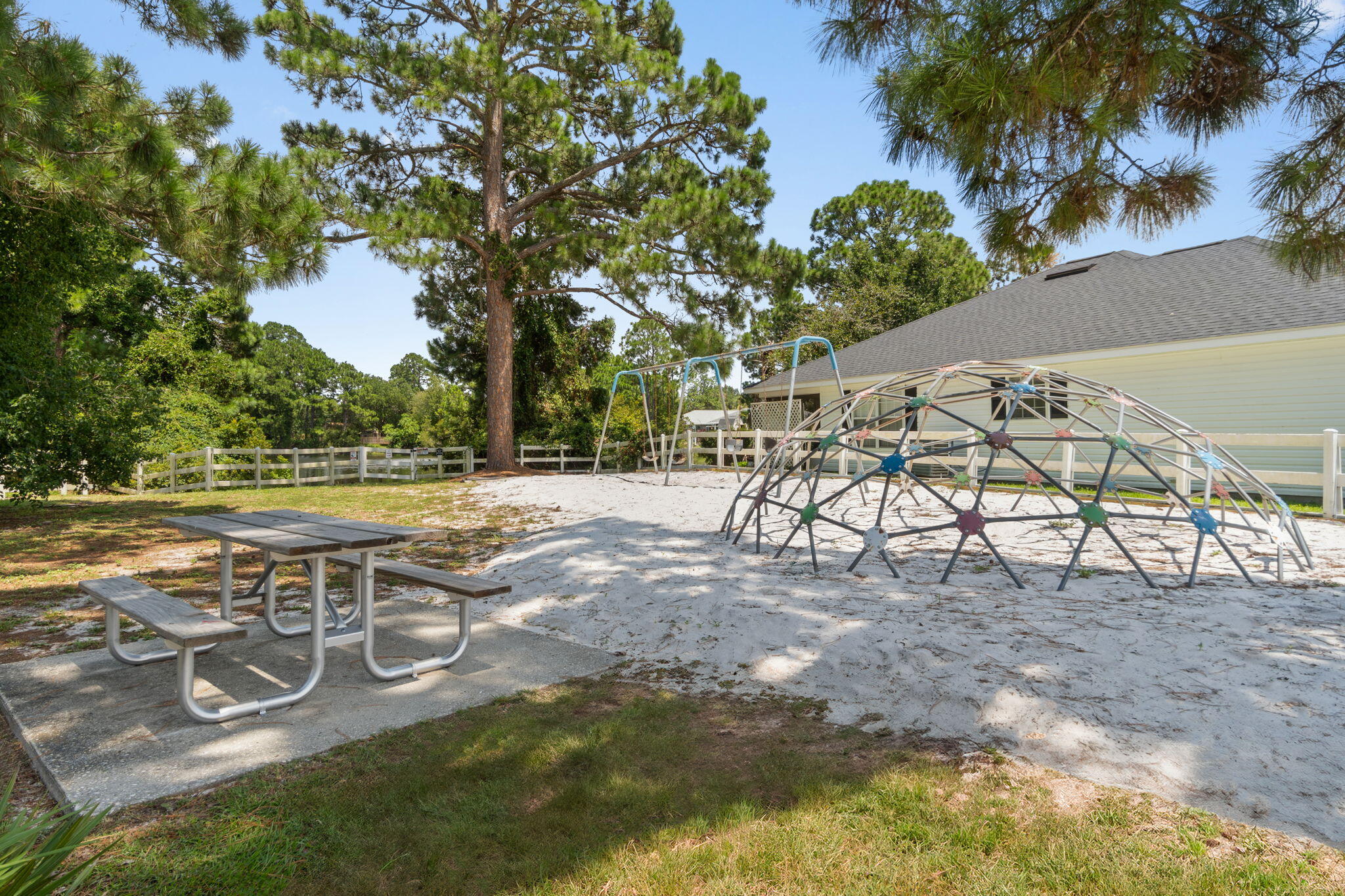 SHADOW LAKES - Residential
