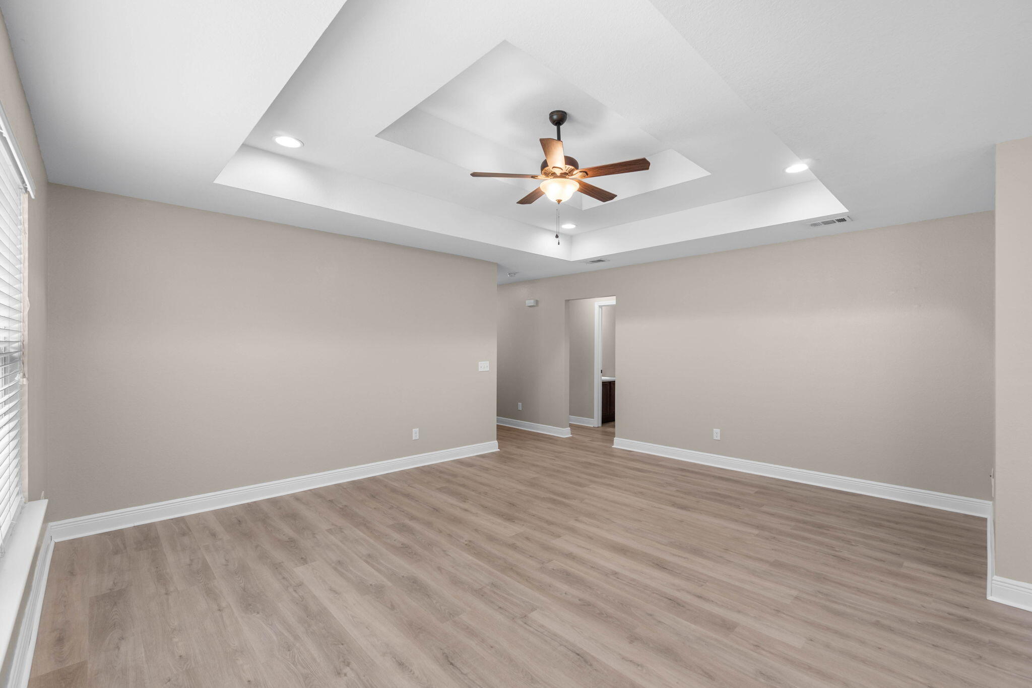 SHADOW LAKES - Residential