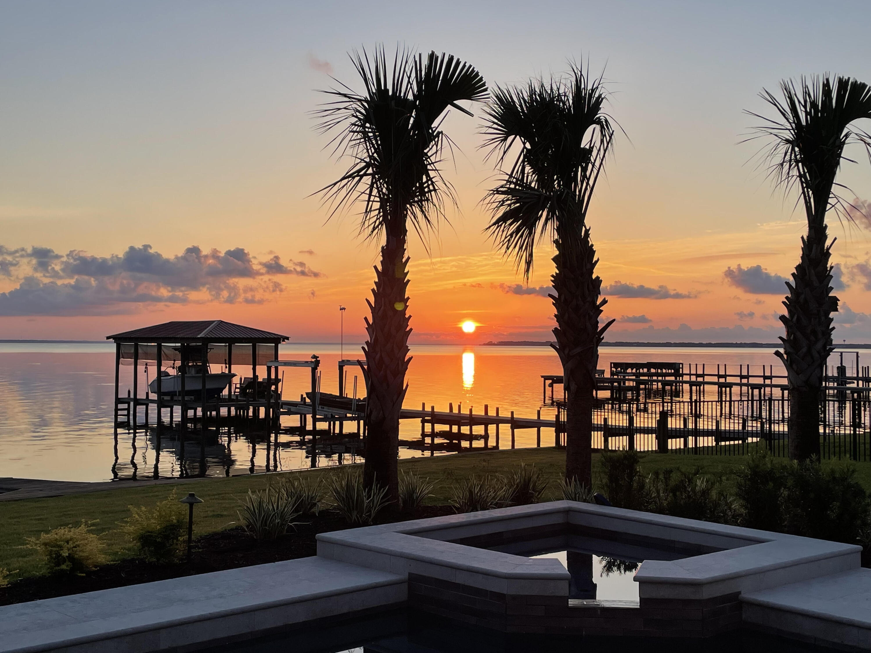 HOLIDAY SHORES ESTATES 1ST ADDN - Residential