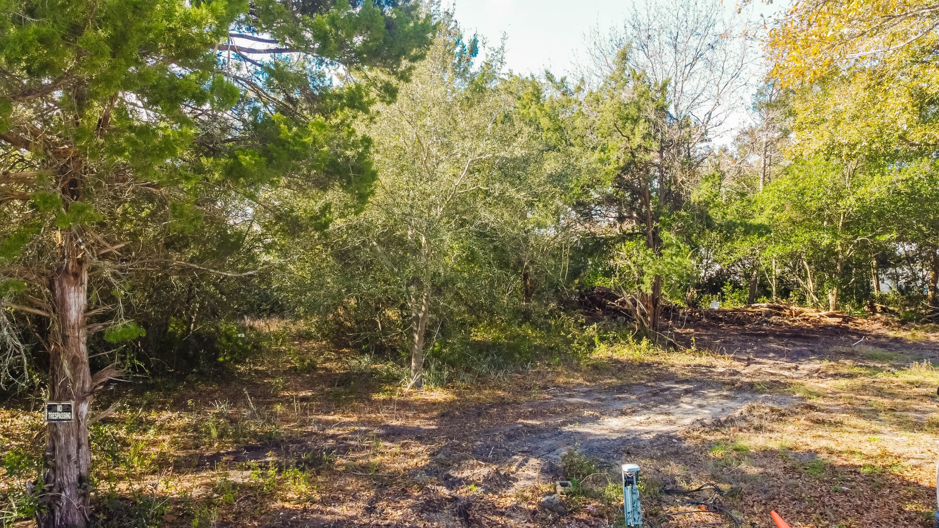Come see this 0.51 acre lot located near Panama City Beach! Build your dream home or beach getaway on this spacious lot located on a cul-de-sac within minutes of the gulf & beach access. The property has full rights to Lake Powell Park, which include amenities such as a boat ramp, playground and picnic areas. The lot is located within a mile of the Publix at Ocean Park & public beach access, as well as being within 4 miles of Rosemary Beach & within 6 miles of Panama City Beach.