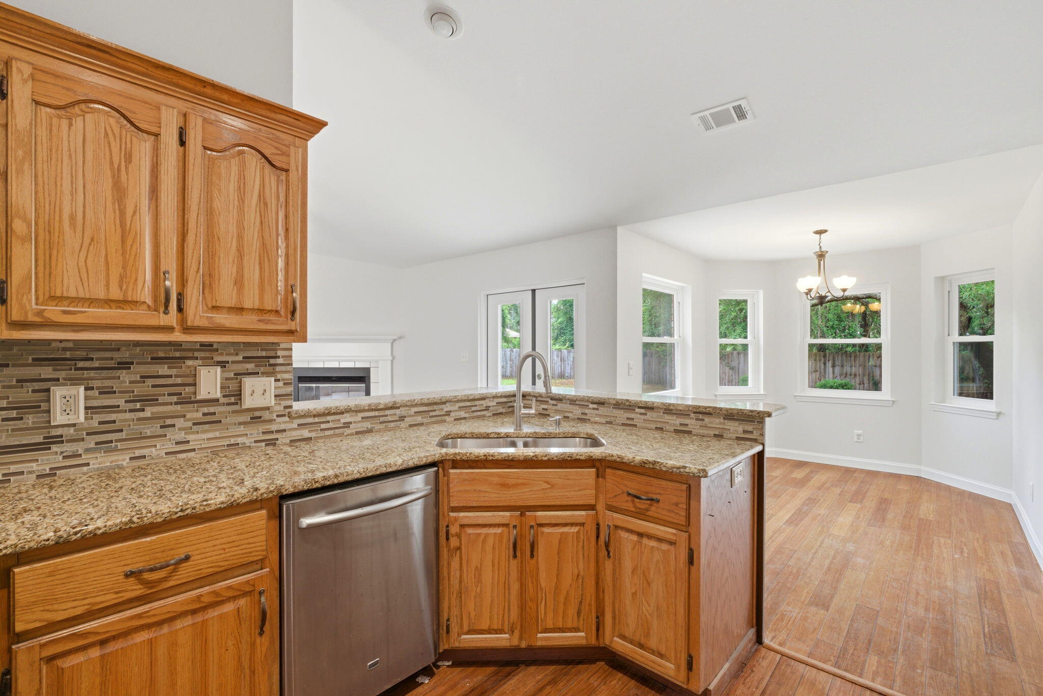BISCAYNE POINTE - Residential