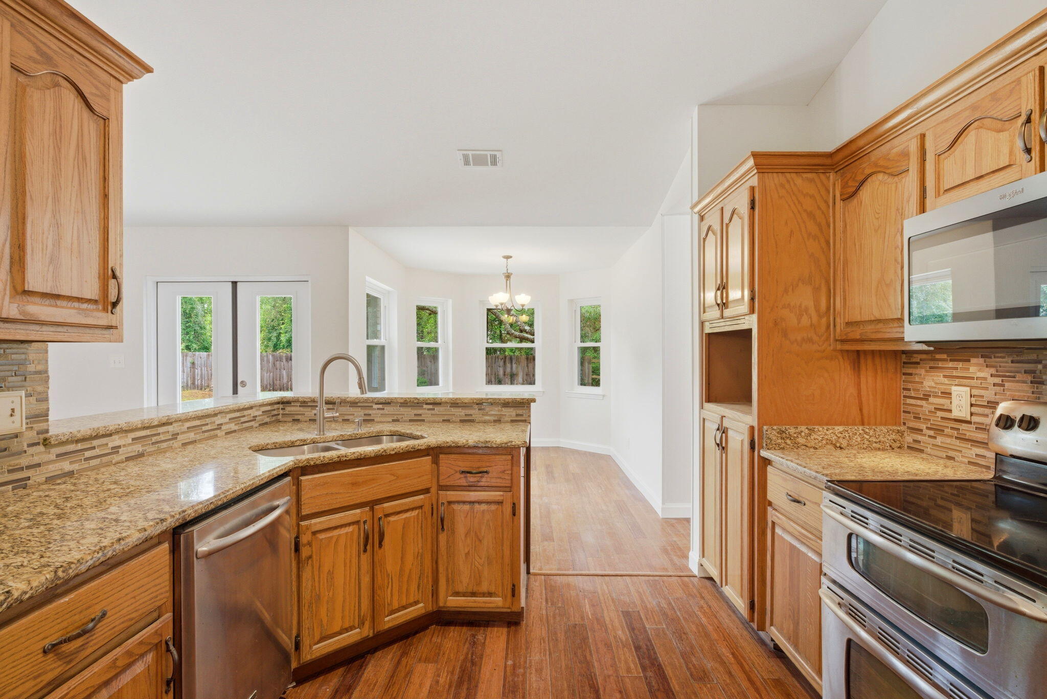 BISCAYNE POINTE - Residential