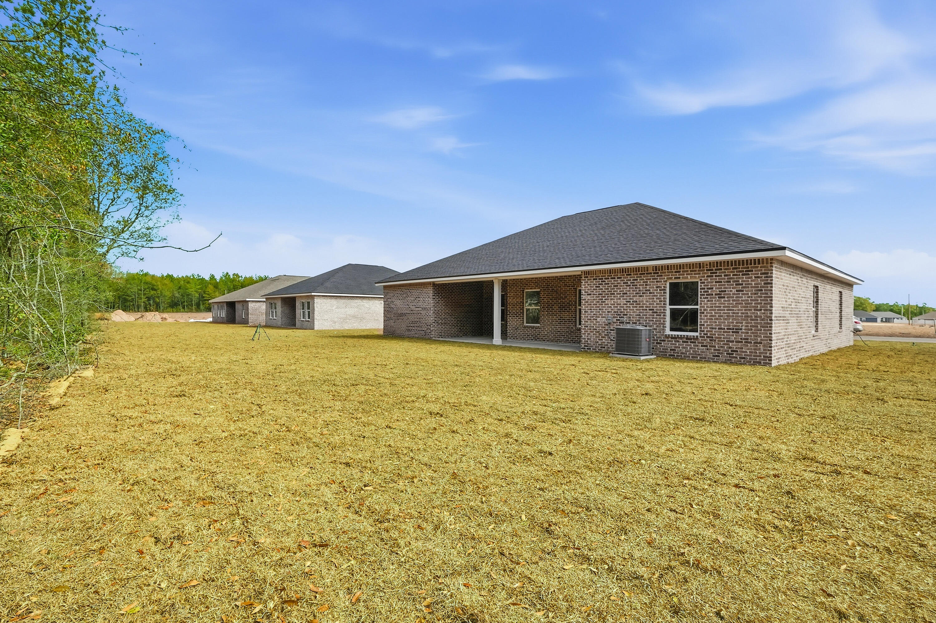 SOUTHERN CHARM - Residential