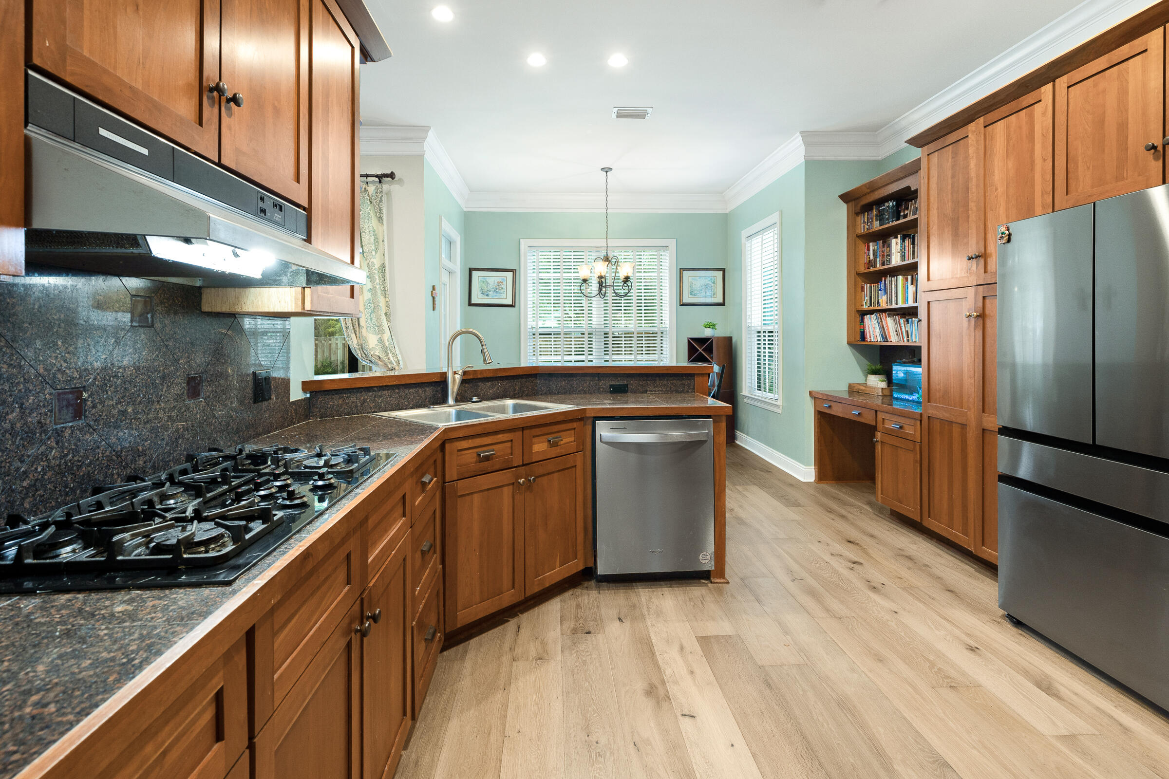 WINDSOR FOREST - Residential