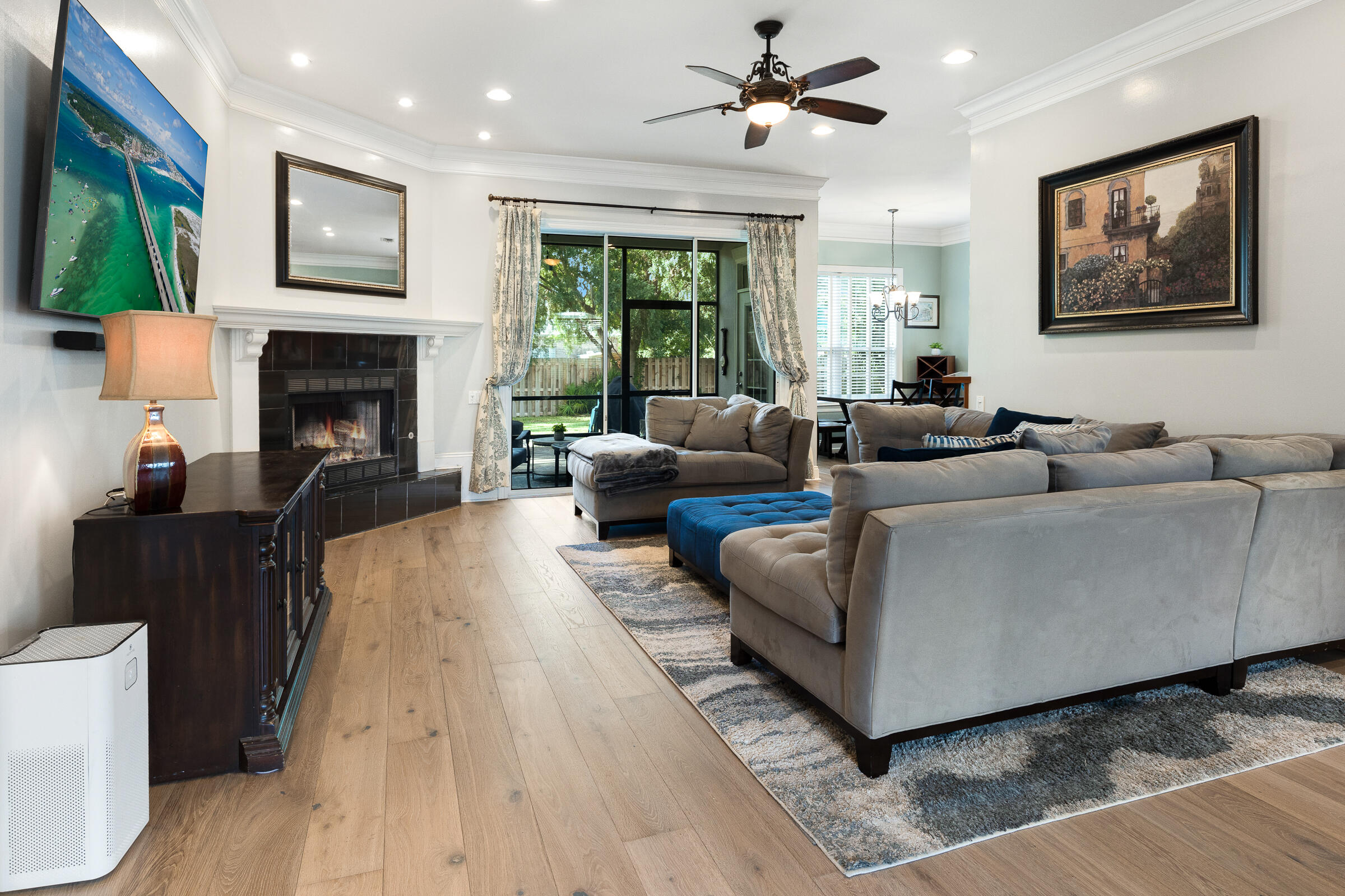 WINDSOR FOREST - Residential