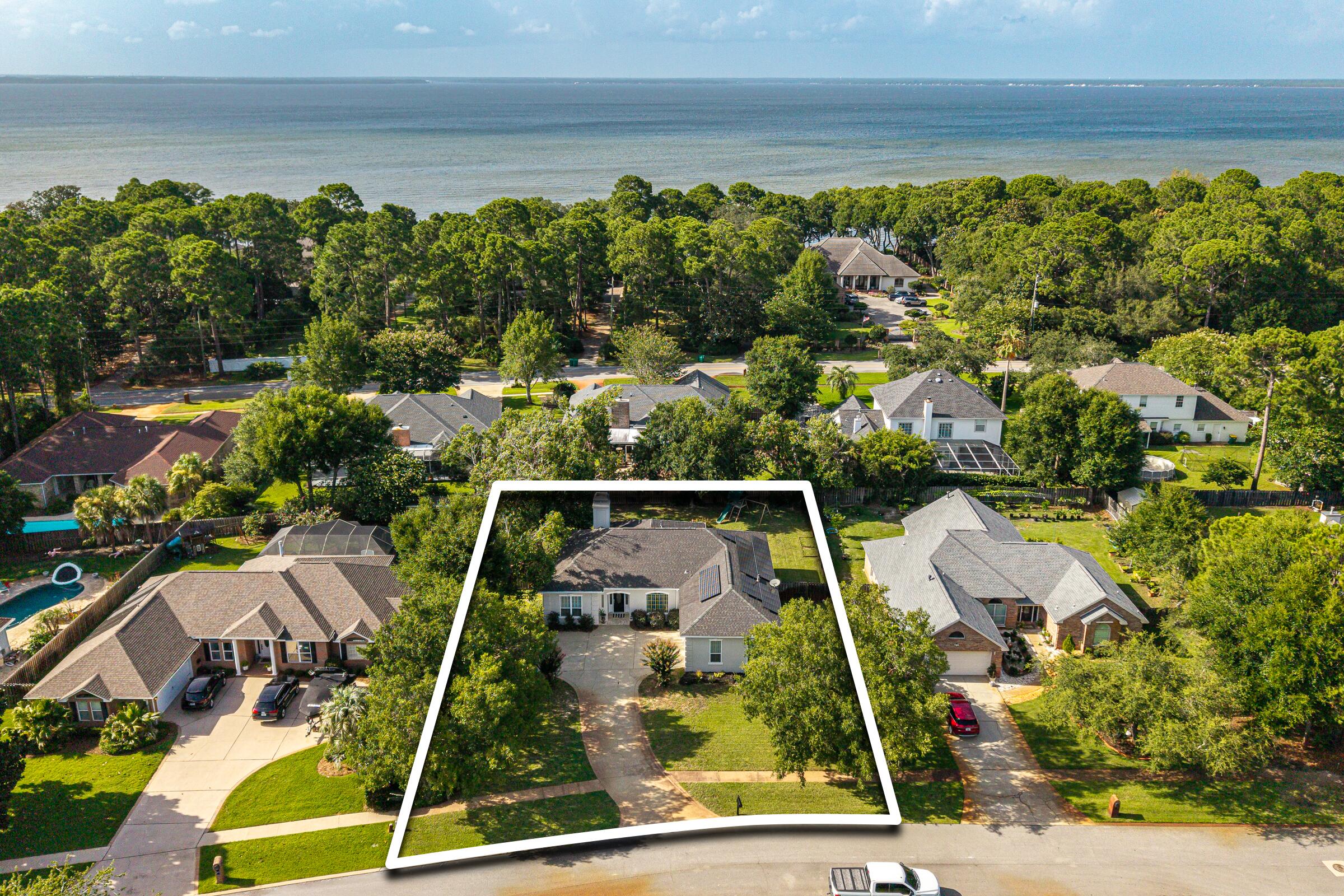 WINDSOR FOREST - Residential