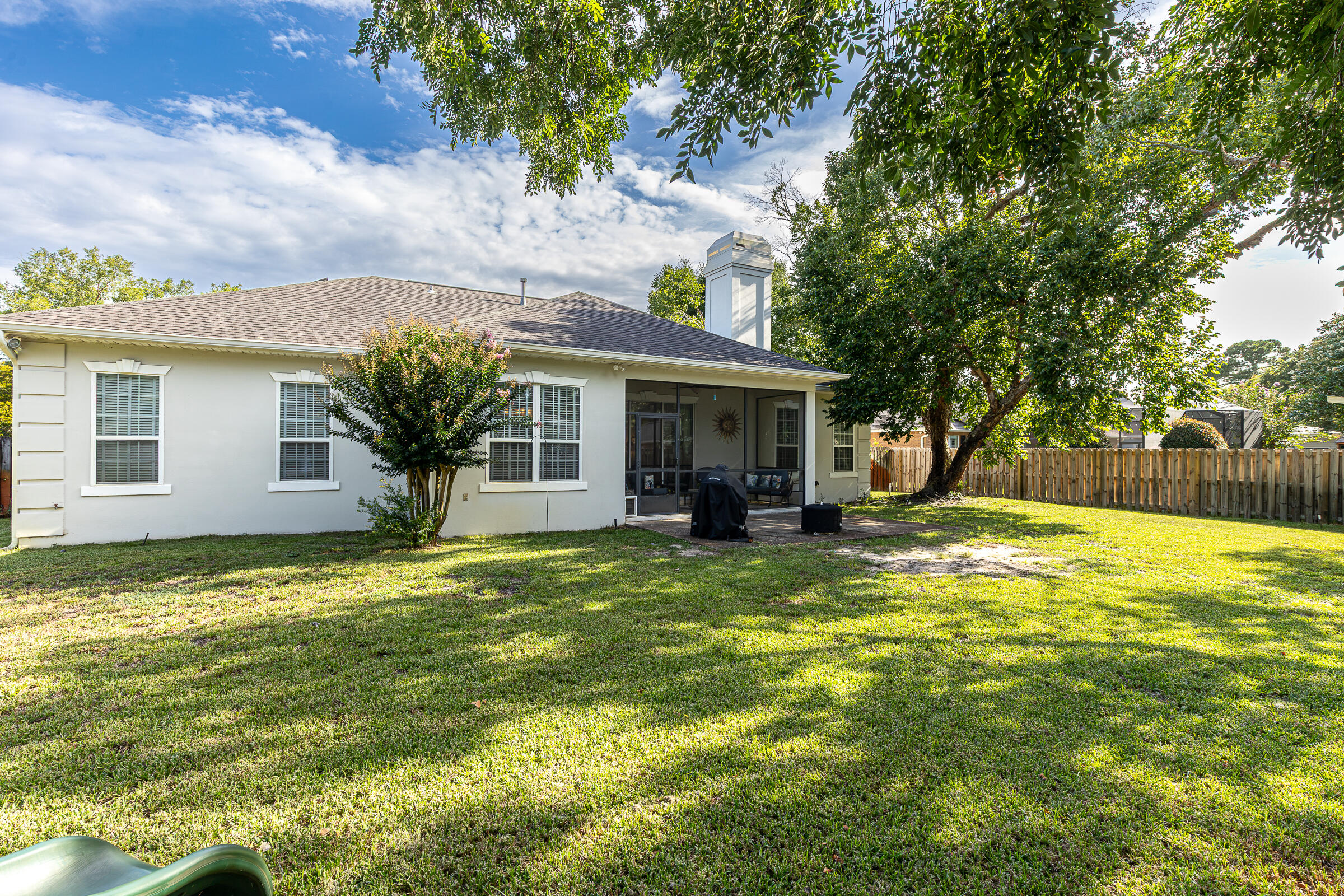 WINDSOR FOREST - Residential