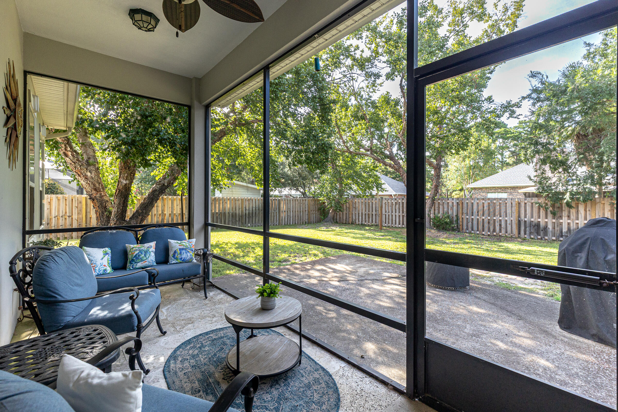 WINDSOR FOREST - Residential