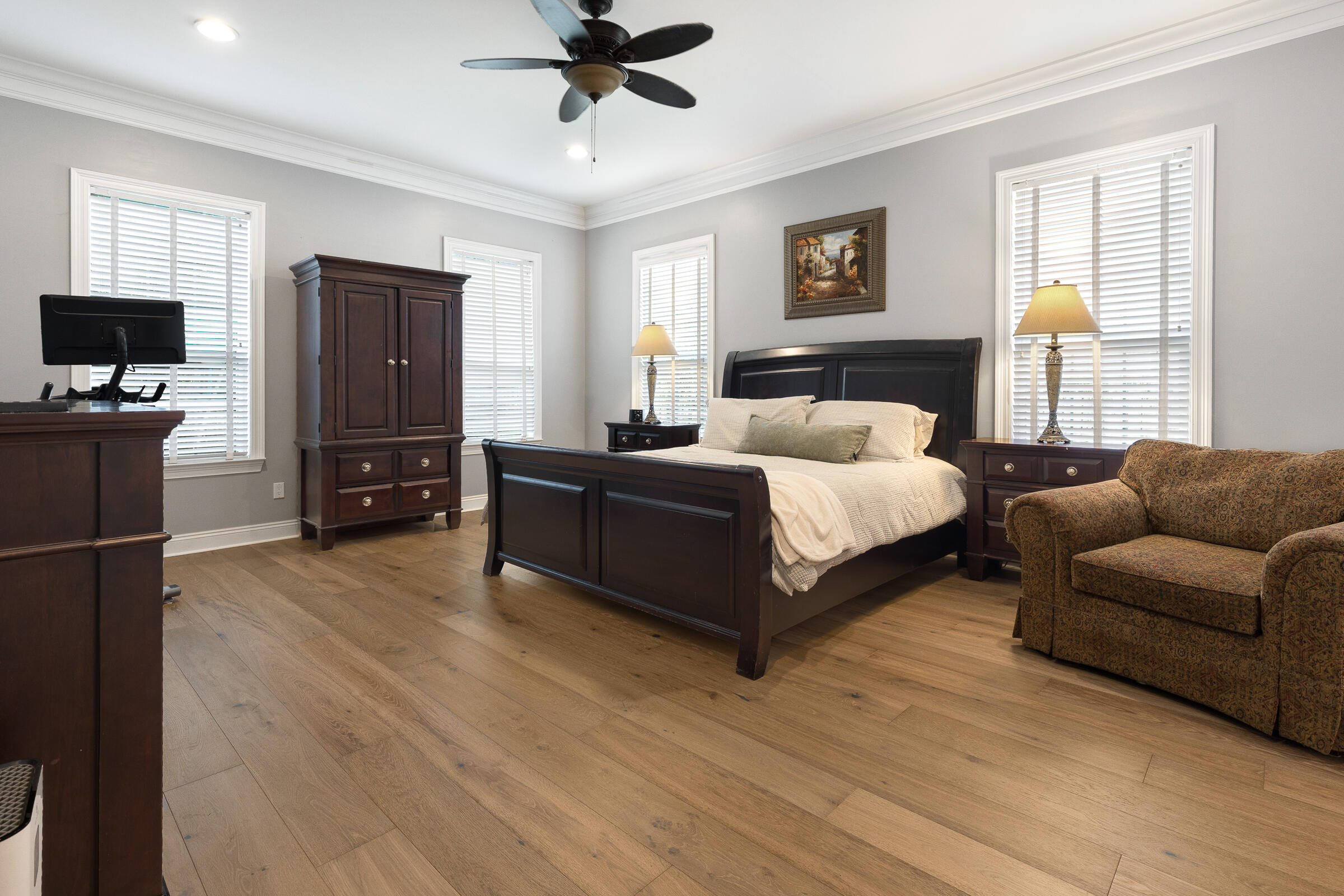 WINDSOR FOREST - Residential