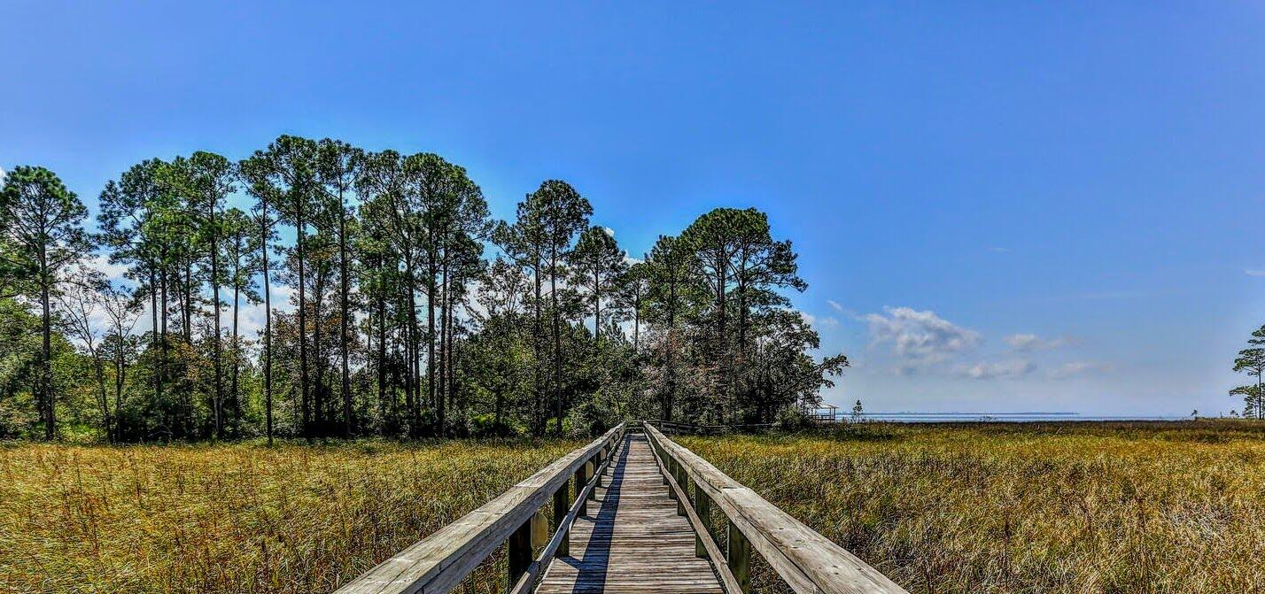 BAY HARBOUR - Land
