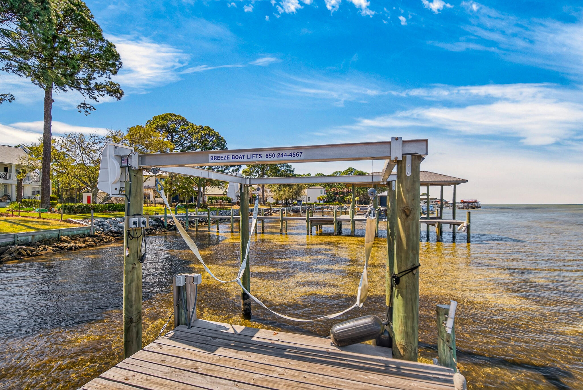 FLAMINGO BEACH - Residential