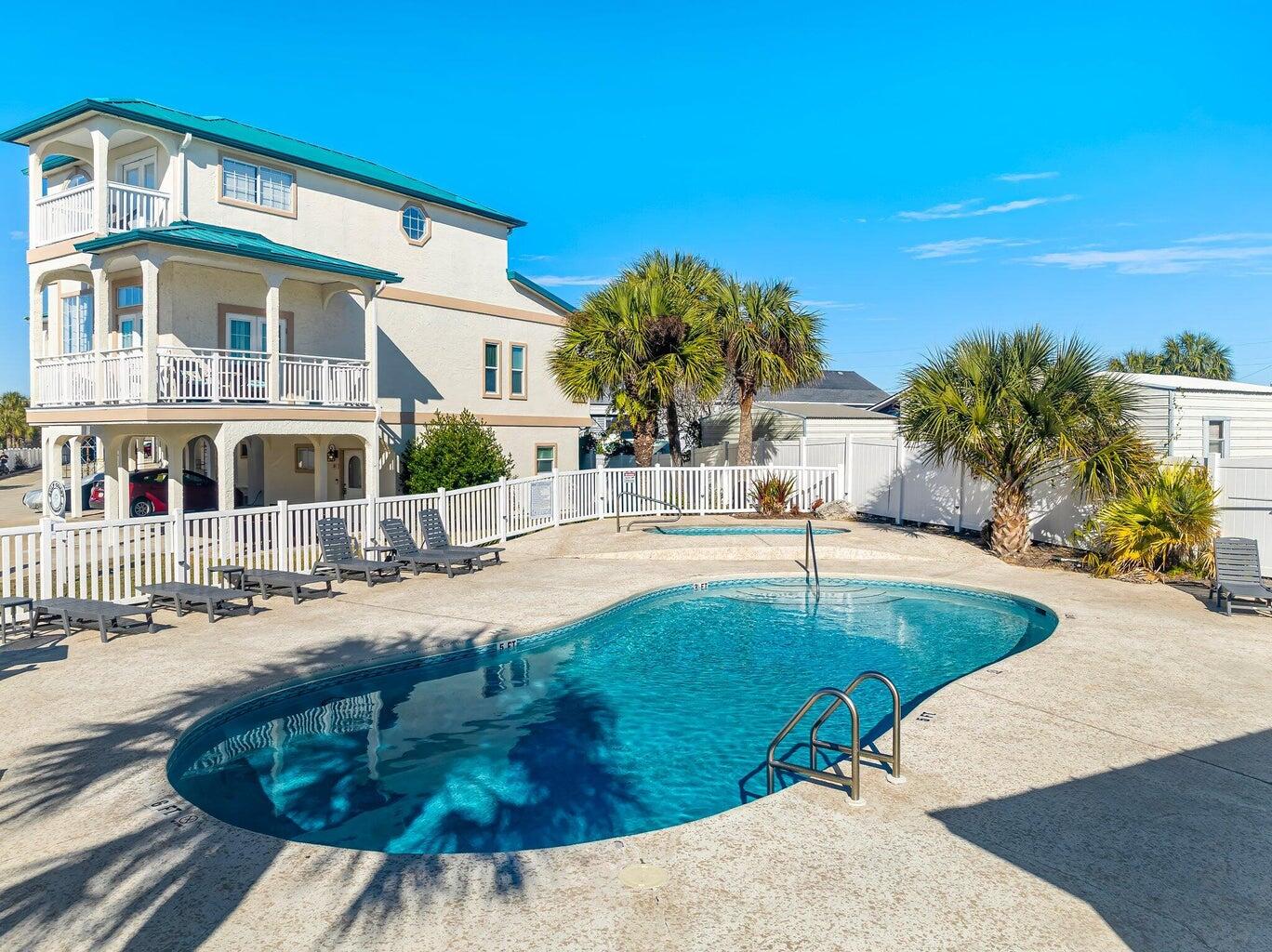 The Palms - Residential