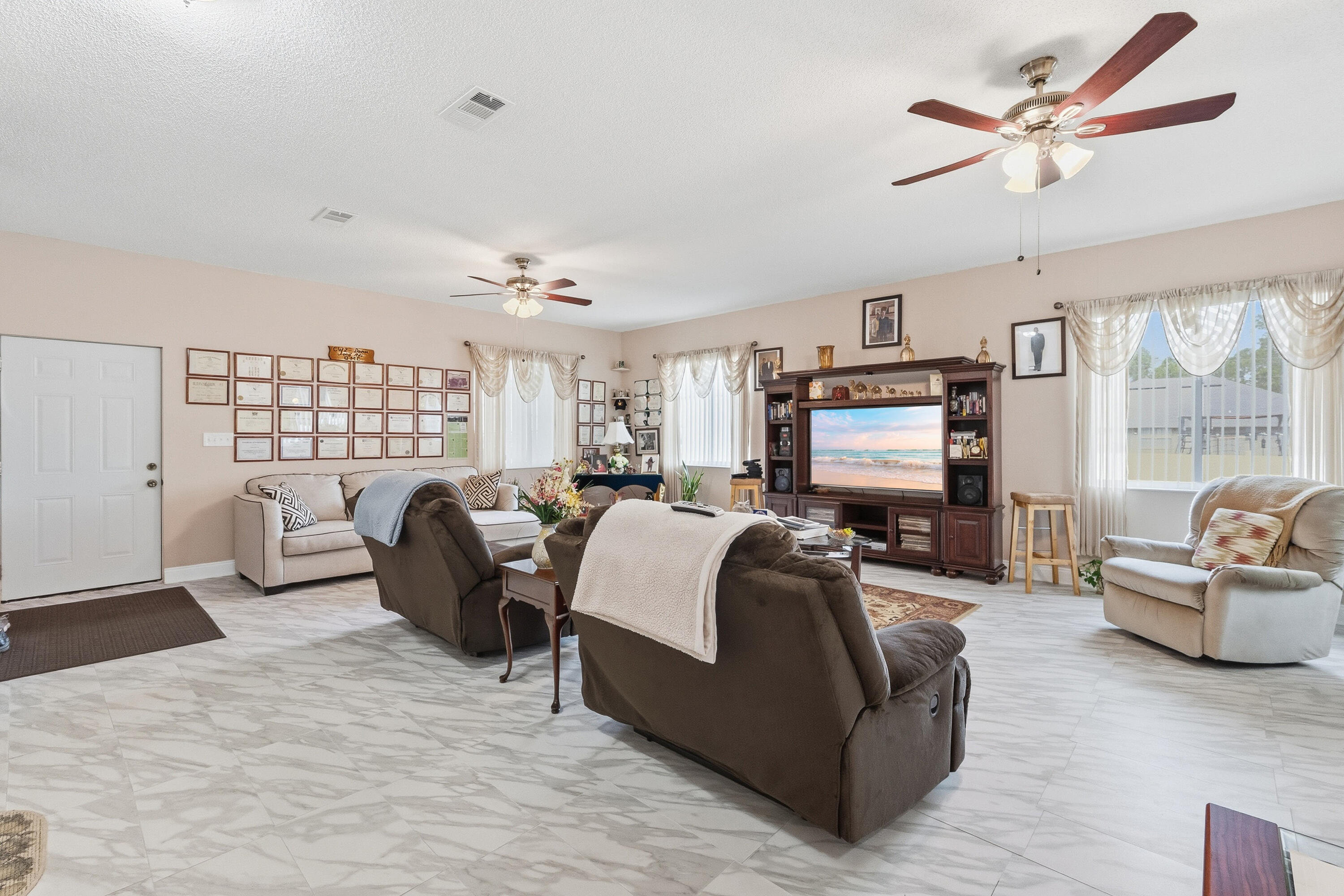 HOLLEY BY THE SEA - Residential