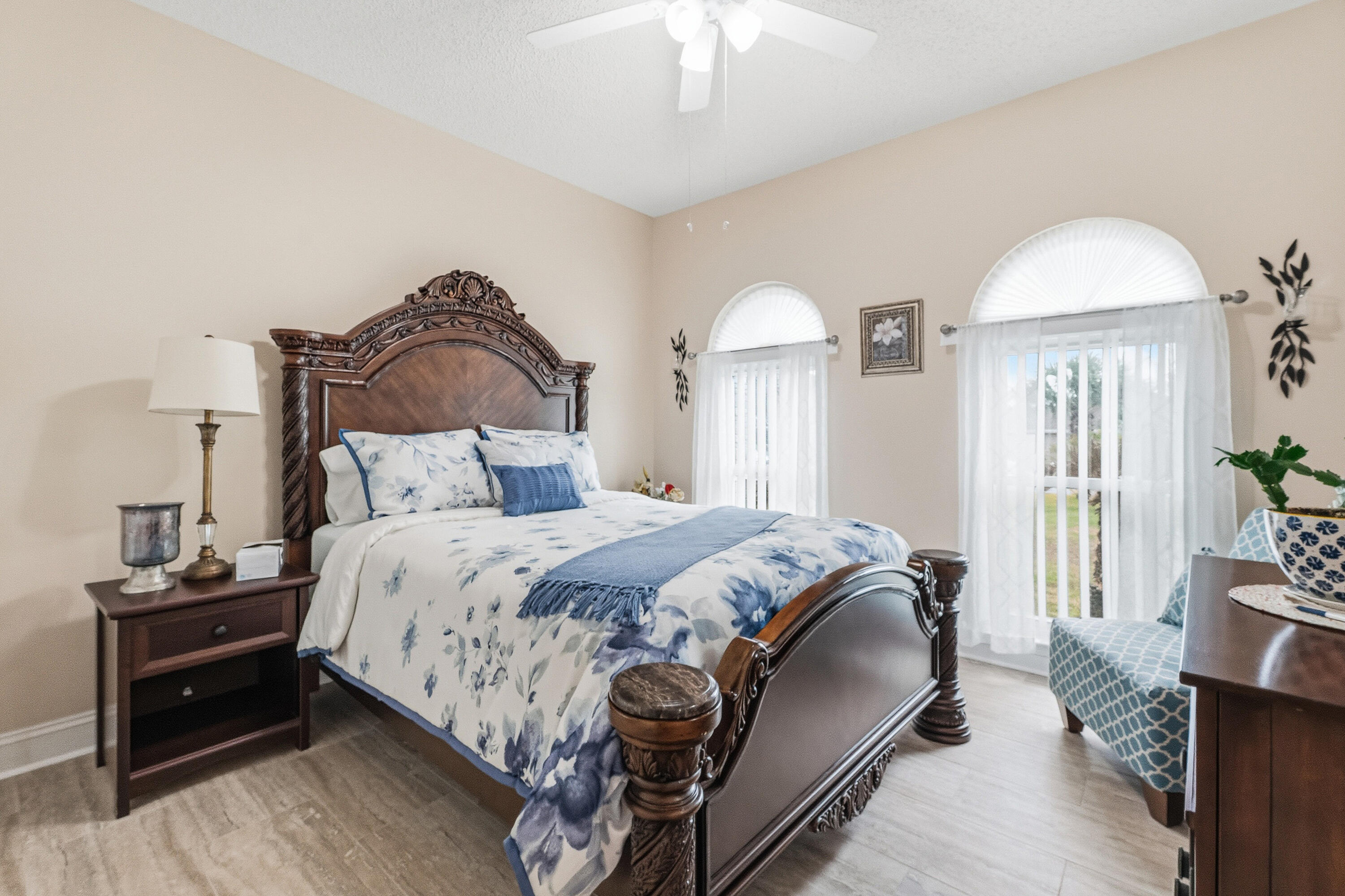 HOLLEY BY THE SEA - Residential