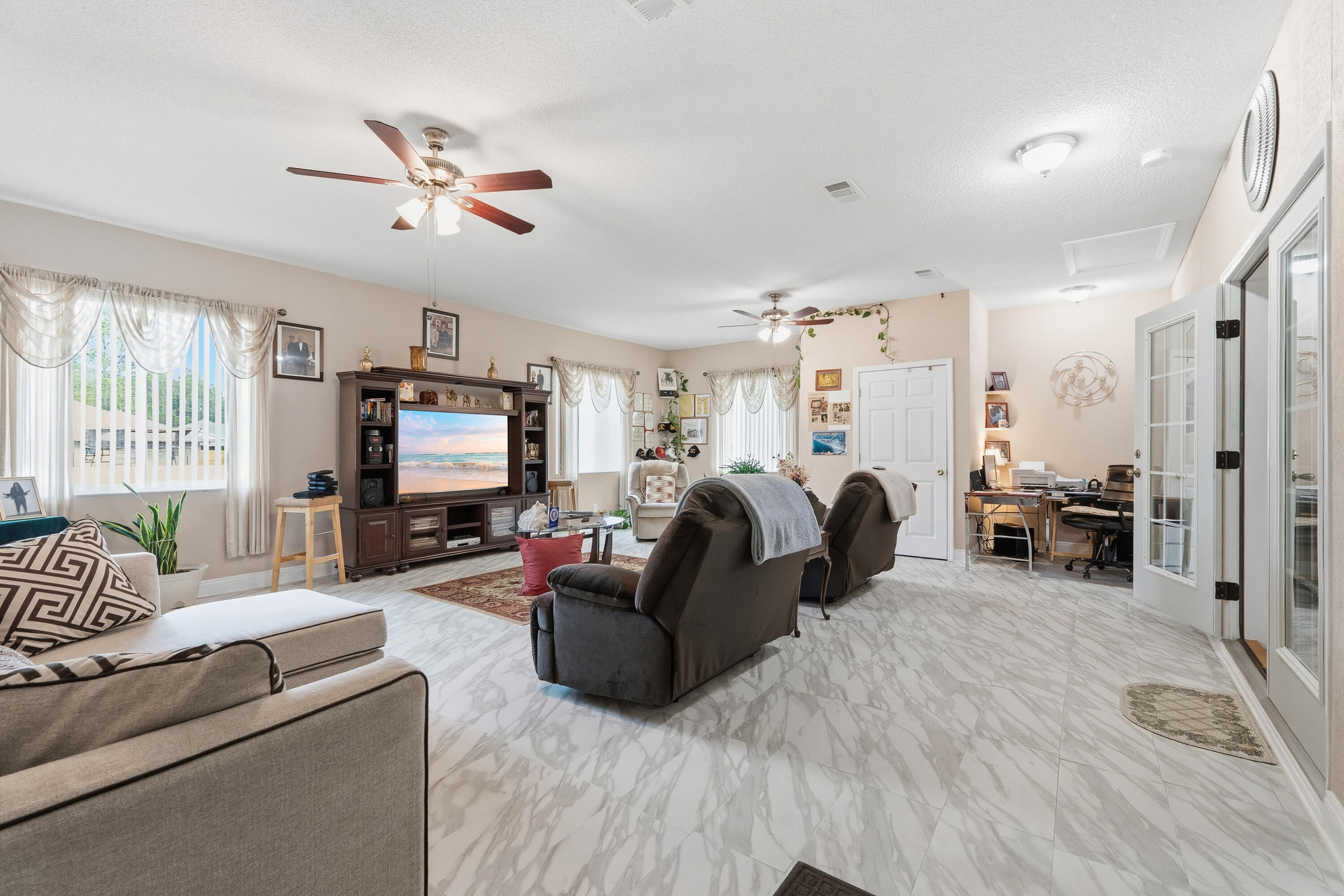 HOLLEY BY THE SEA - Residential