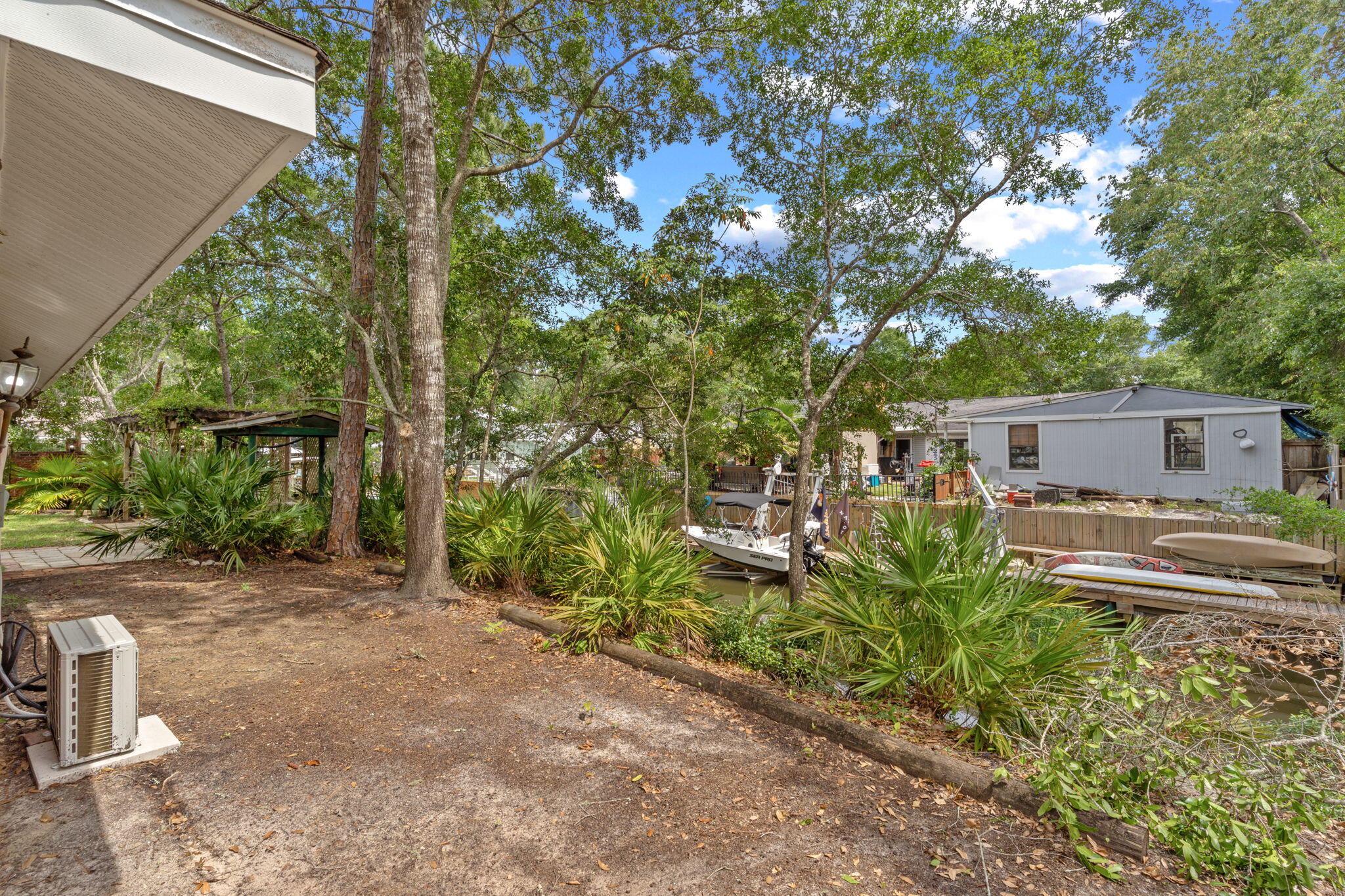 HARBOR OAKS - Residential