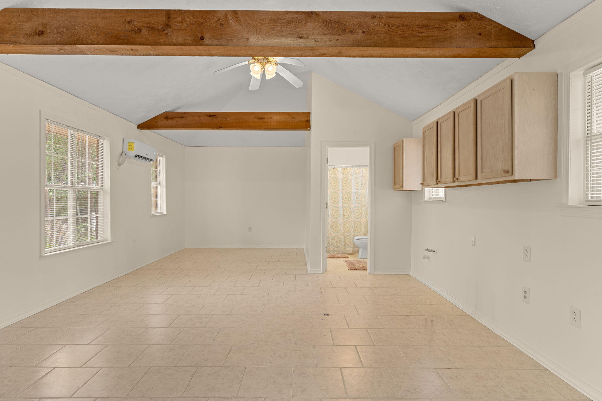 HARBOR OAKS - Residential