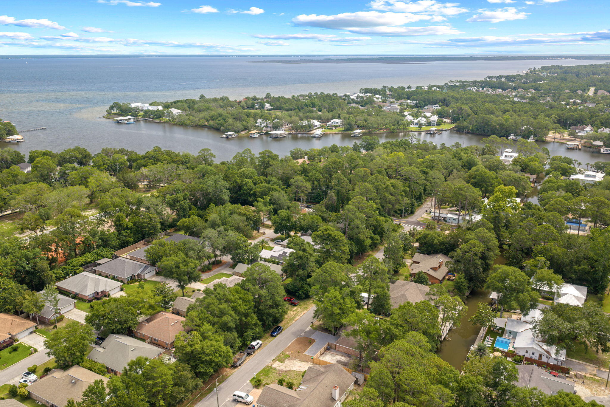 HARBOR OAKS - Residential