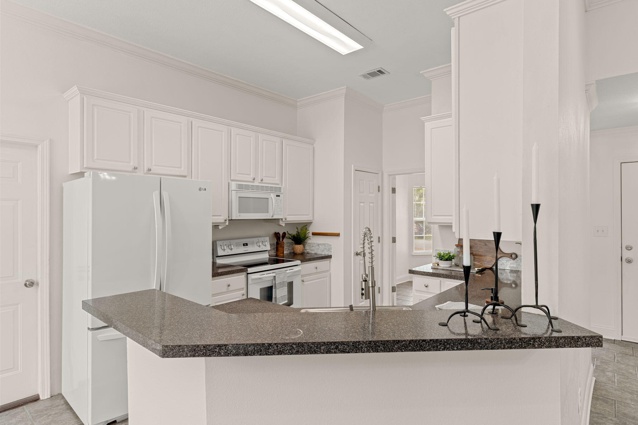 HARBOR OAKS - Residential