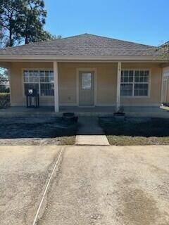 Fresh paint and new LPV flooring t
throughout. Clean and ready for new tenant.
