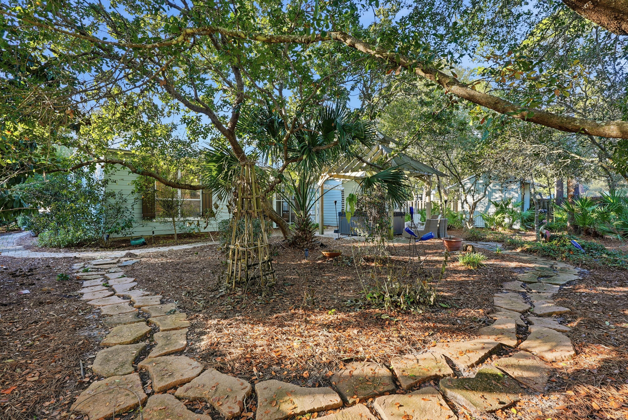 SEABREEZE EAST - Residential