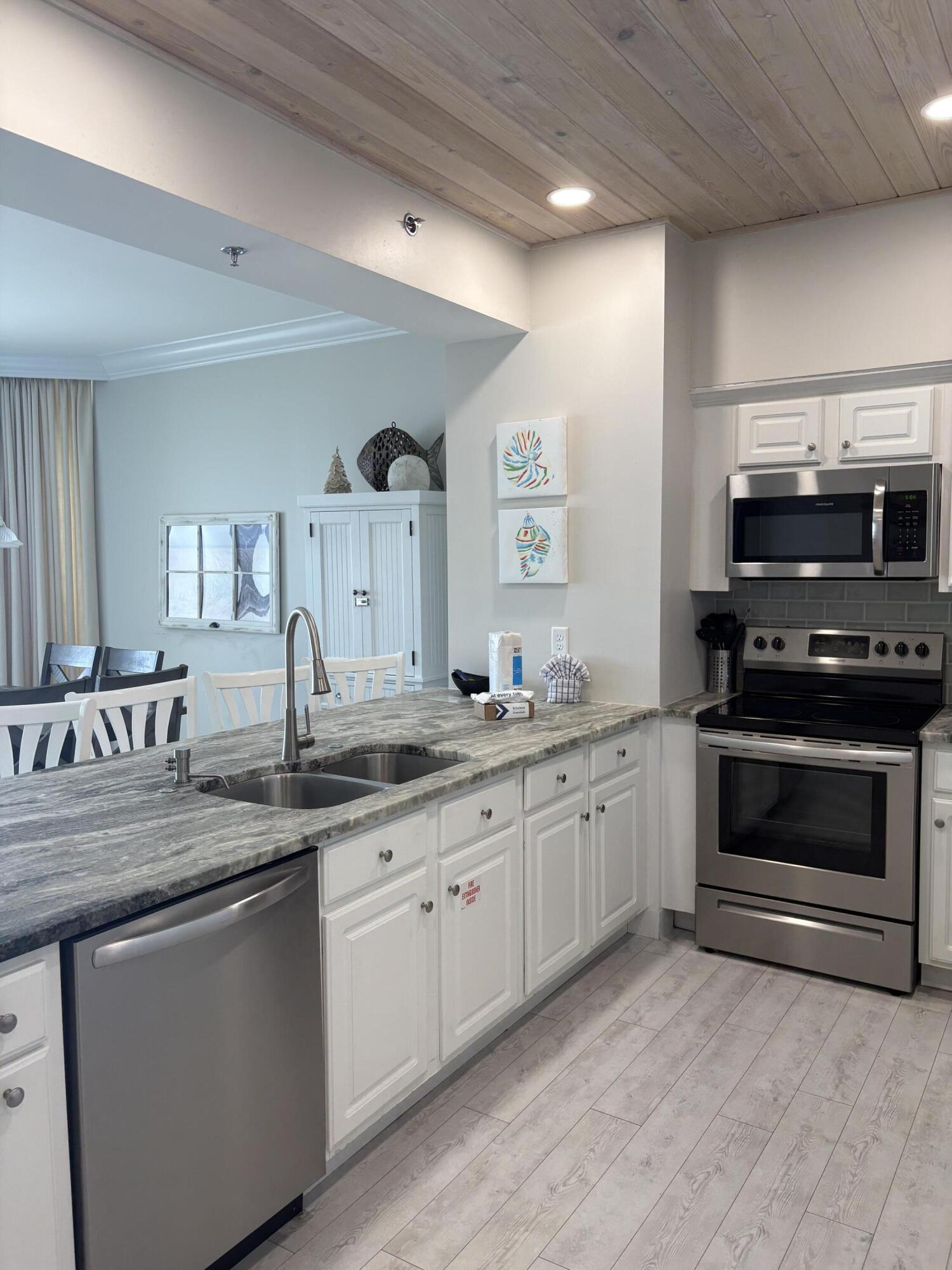 TIDES AT TOPS'L - Residential