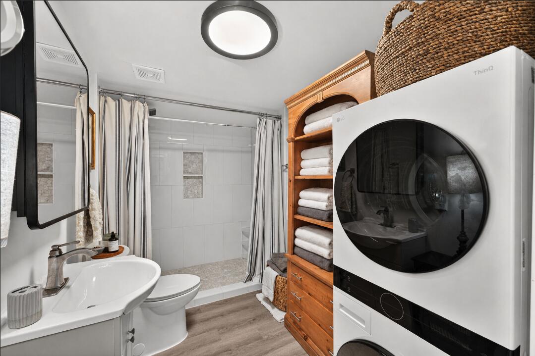 RIVIERA BEACH - Residential