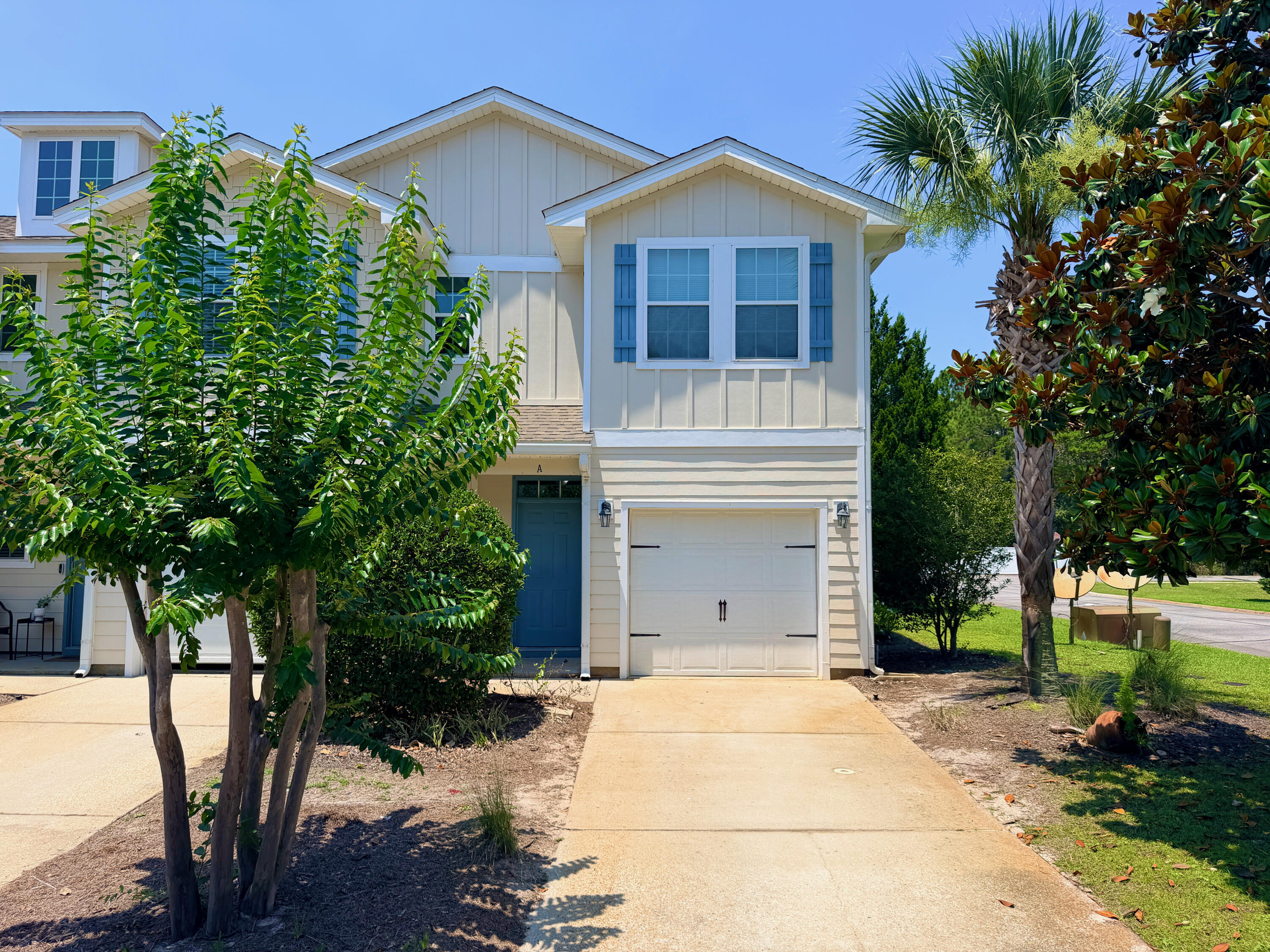 WATER OAKS T/H - Residential