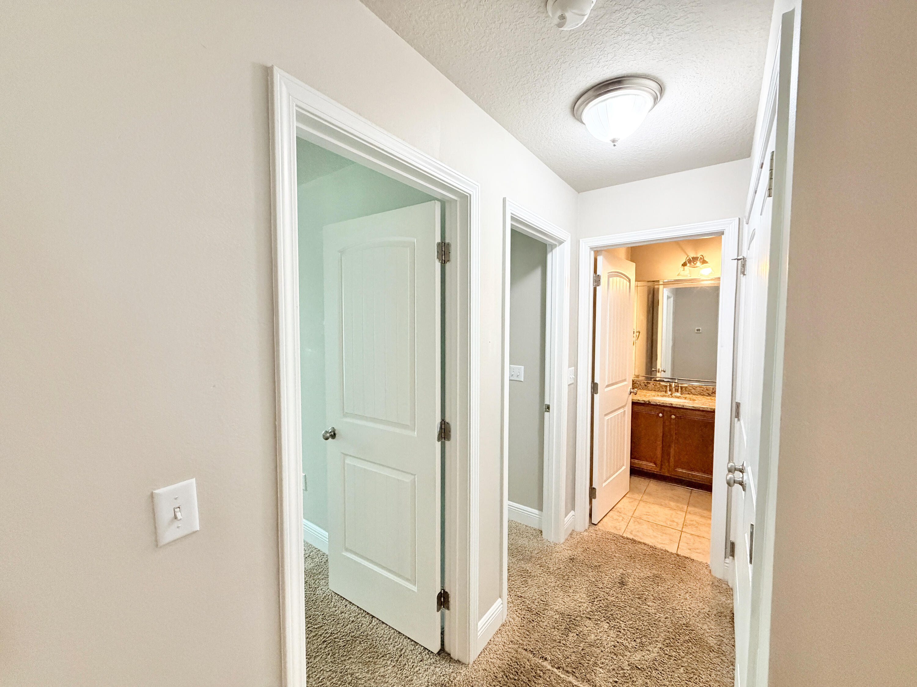 WATER OAKS T/H - Residential