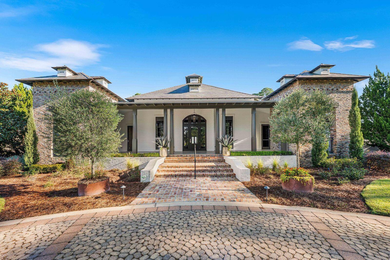 CHURCHILL OAKS - Residential