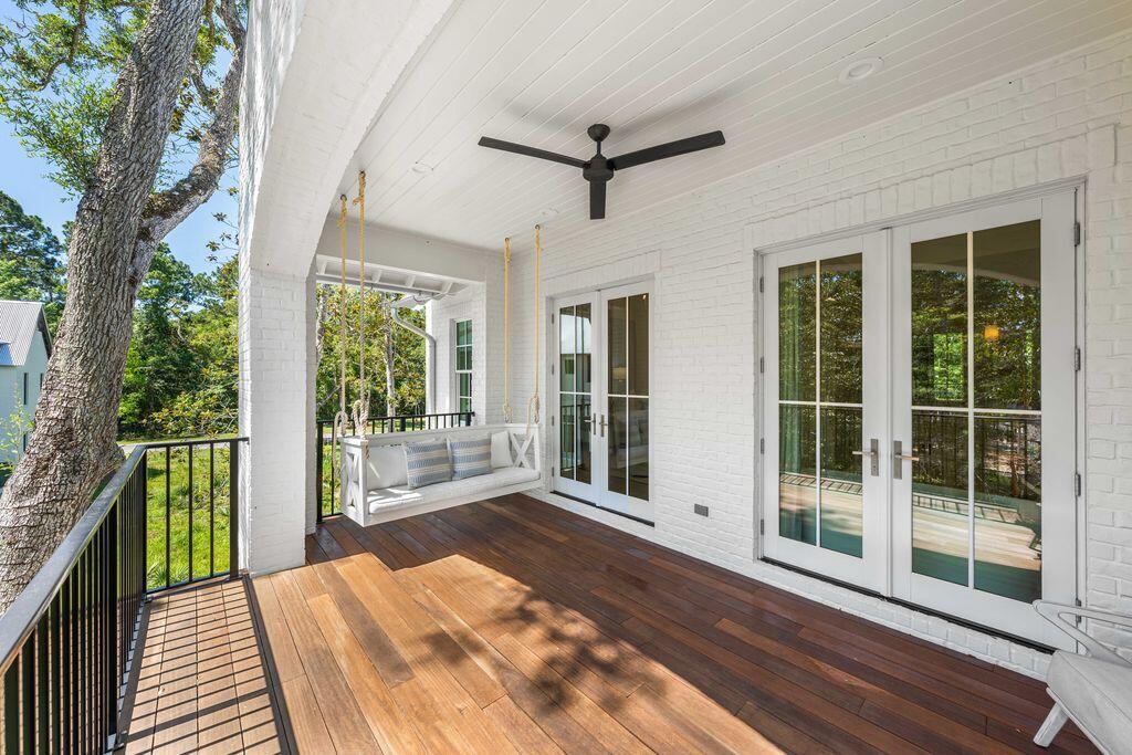 CHURCHILL OAKS - Residential